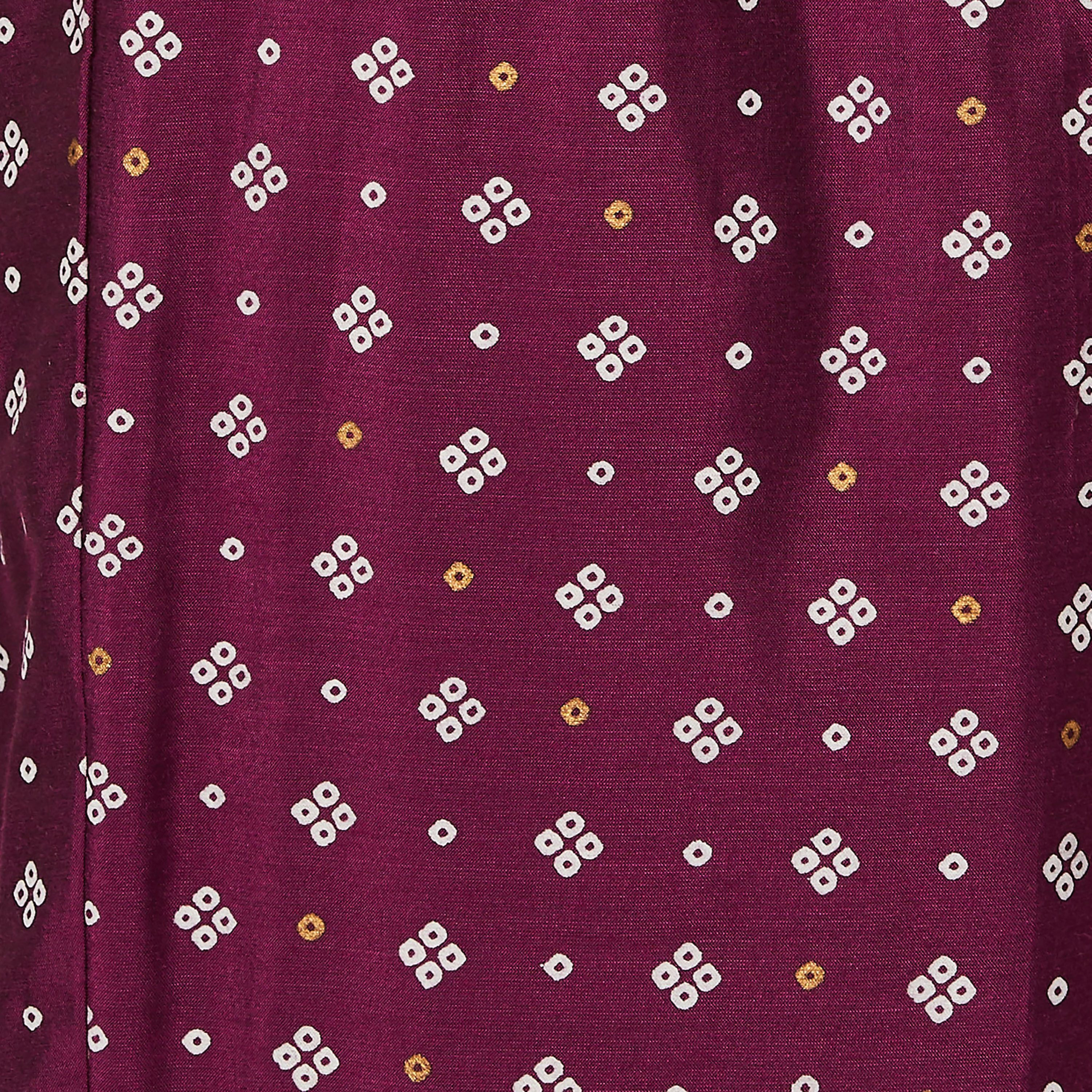 طقم كورتا وسروال نسائي برقبة دائرية مطرزة باللون النبيذ من ميلانج-women-clothing-ethnicwear-salwarsuits-image-7