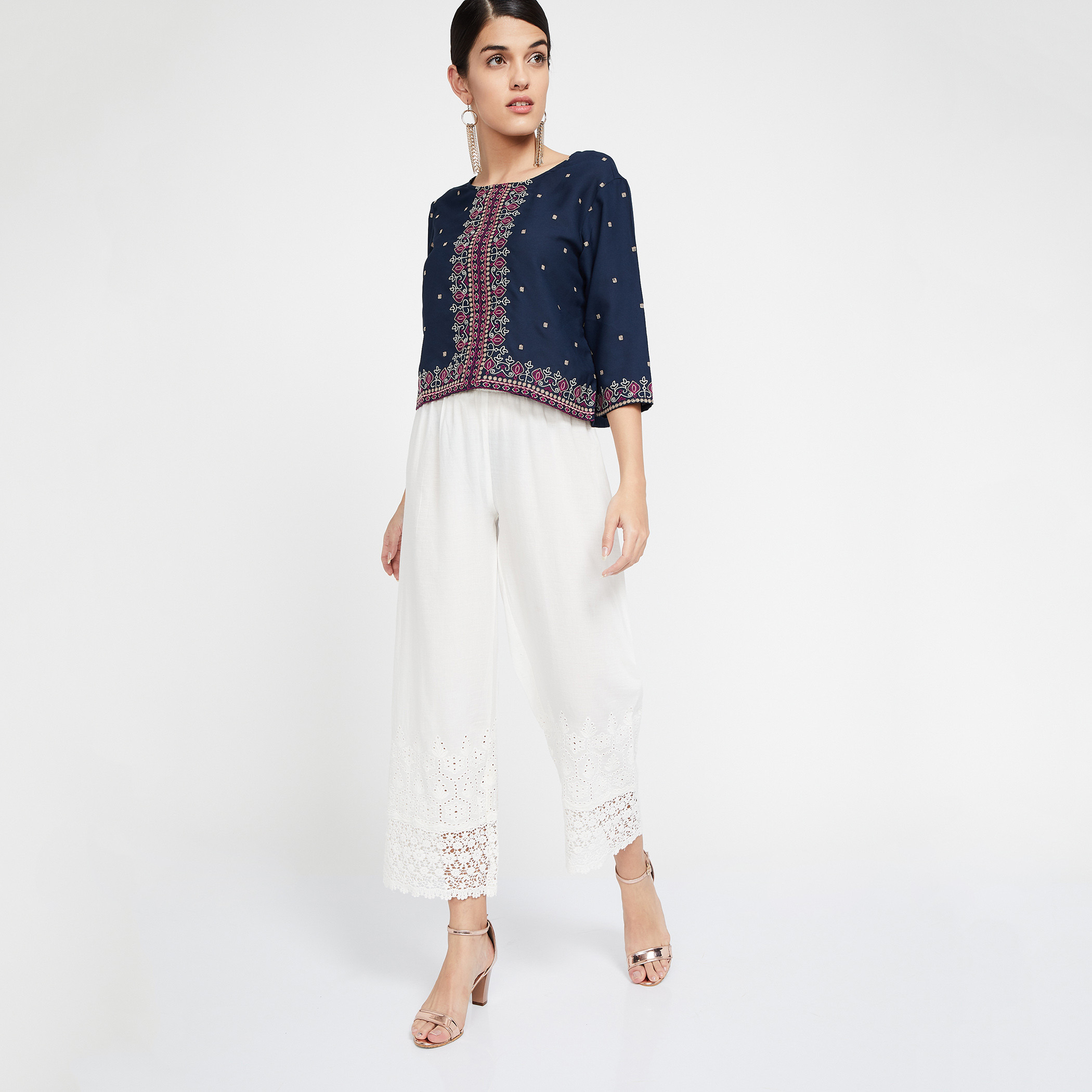 بنطلون تقليدي بخصر مطّاطي متوسّط الارتفاع وأطراف دانتيل من ميلانج-women-clothing-ethnicwear-bottoms-pants-image-5