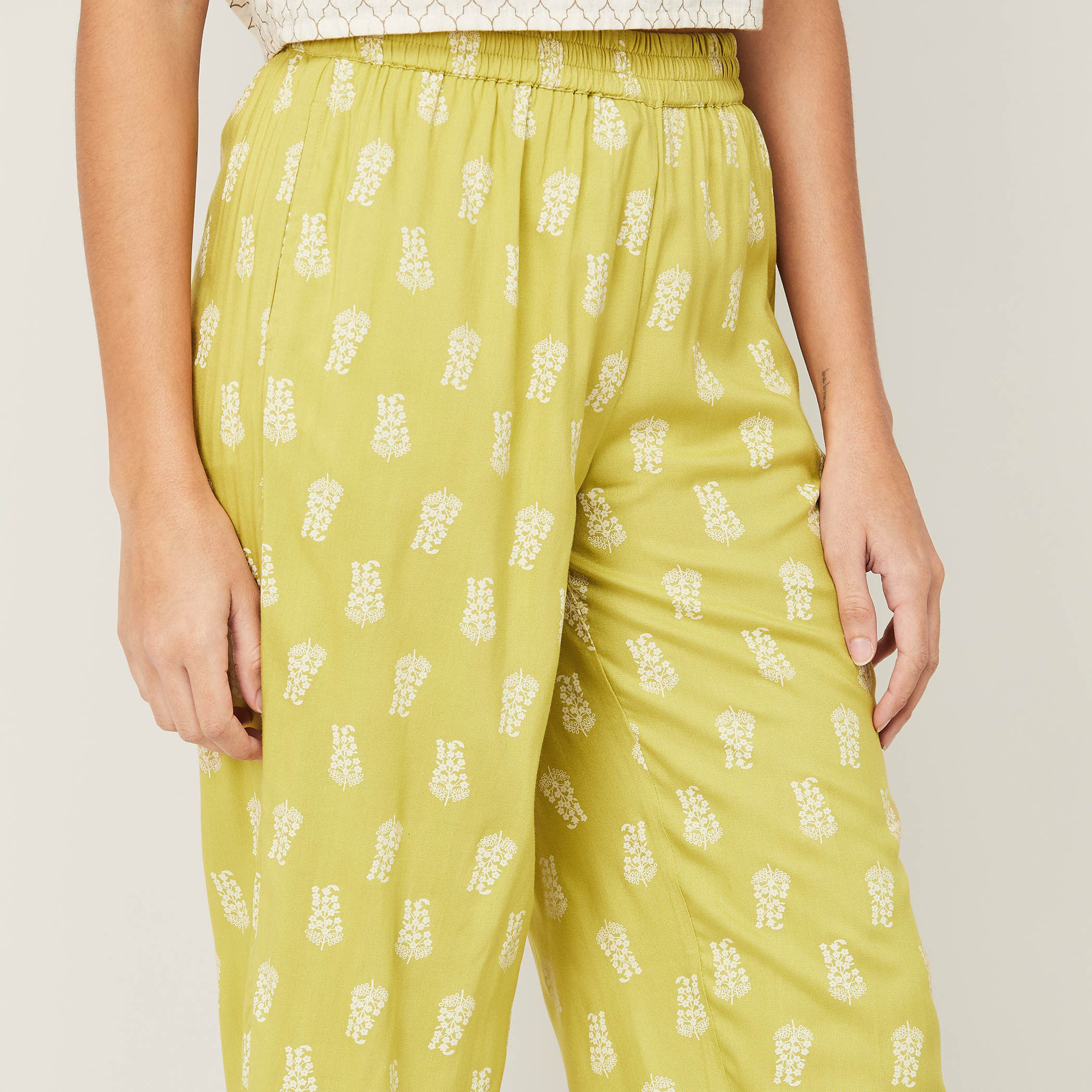 ميلانج أخضر بنطال-women-clothing-ethnicwear-bottoms-pants-image-4