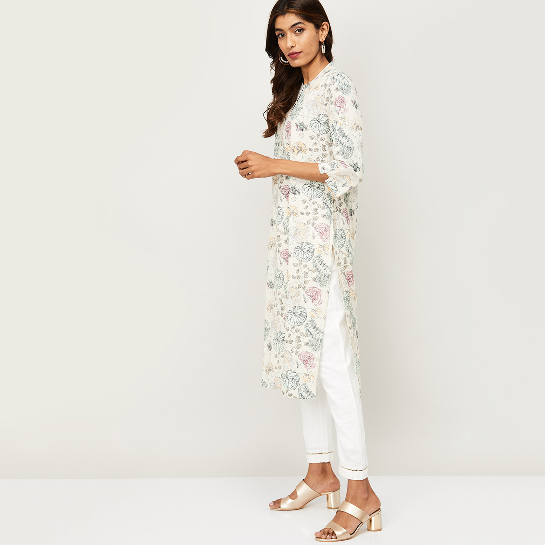ميلانج أبيض قمم-women-clothing-ethnicwear-kurtas-image-3