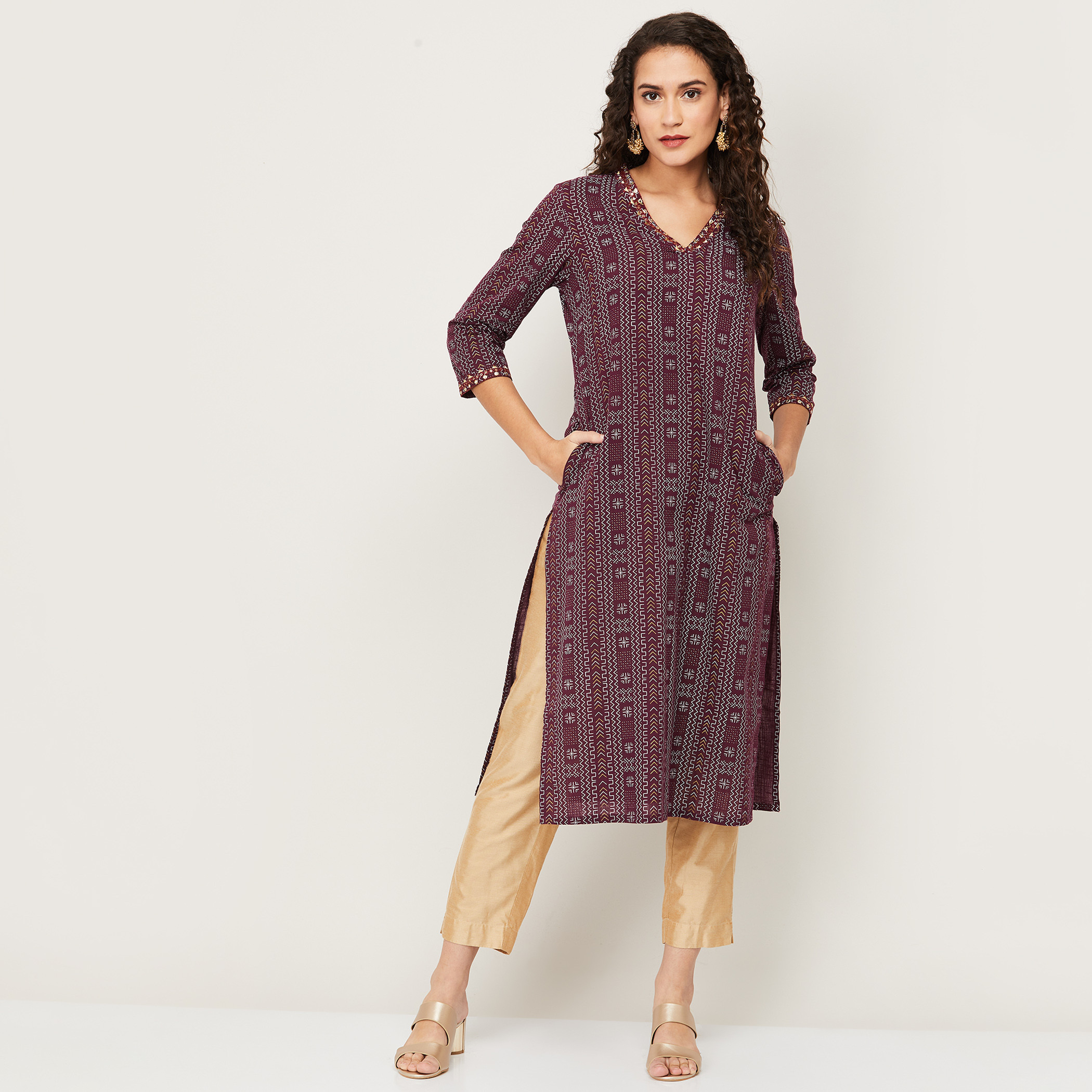 Melange Women Burgundy Printed Pocket Detail V-Neck Straight Kurta-women-clothing-ethnicwear-kurtas-image-1