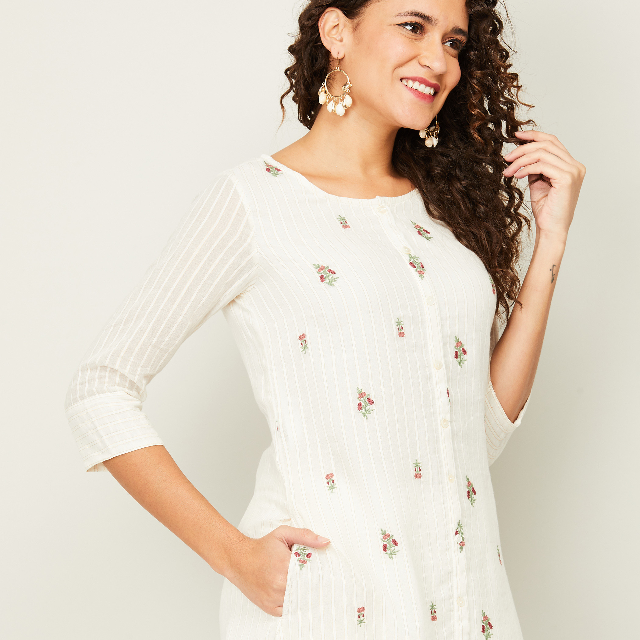ميلانج أبيض قمم-women-clothing-ethnicwear-kurtas-image-4