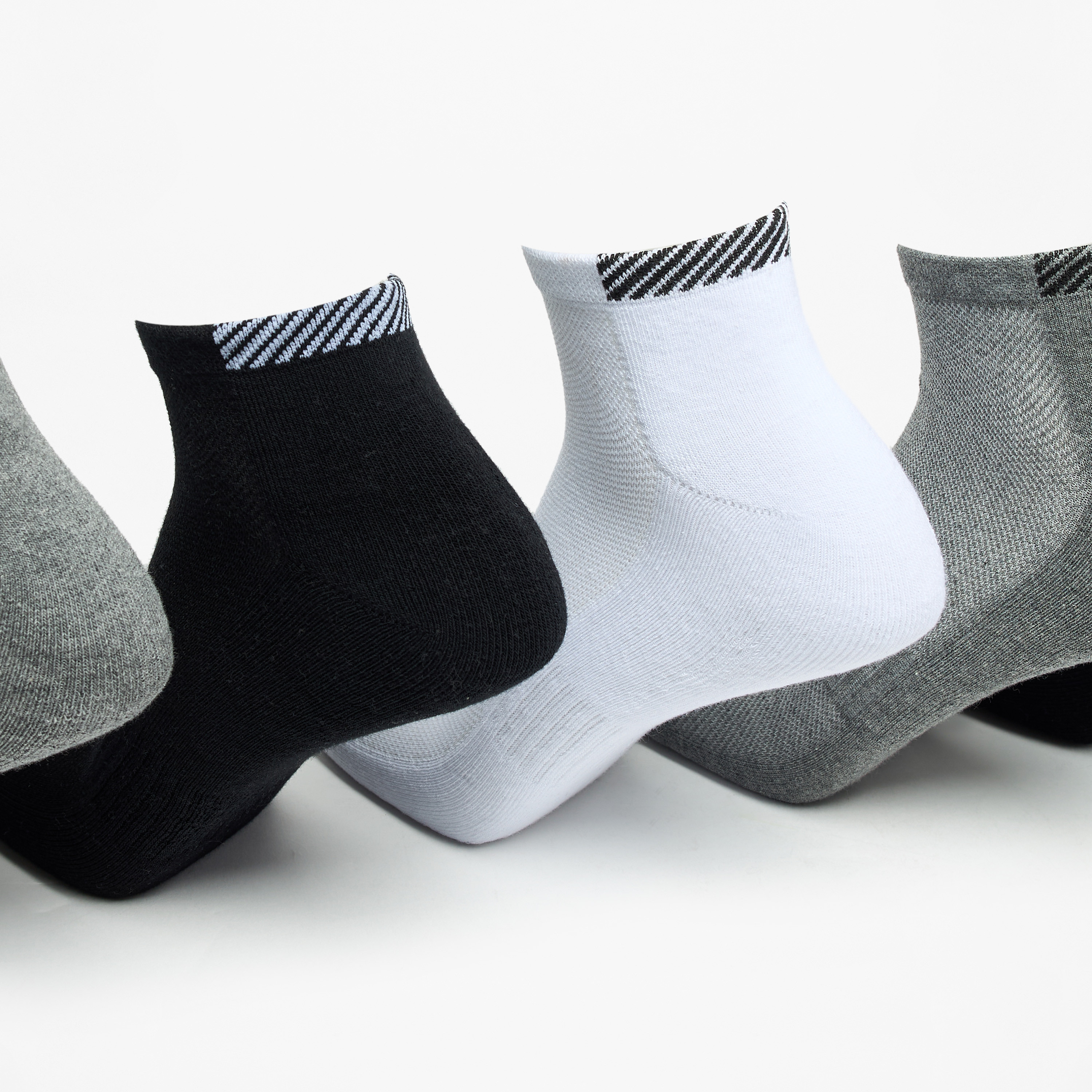 Gloo Textured Ankle Length Cushioned Socks - Set of 5-men-socks-image-2