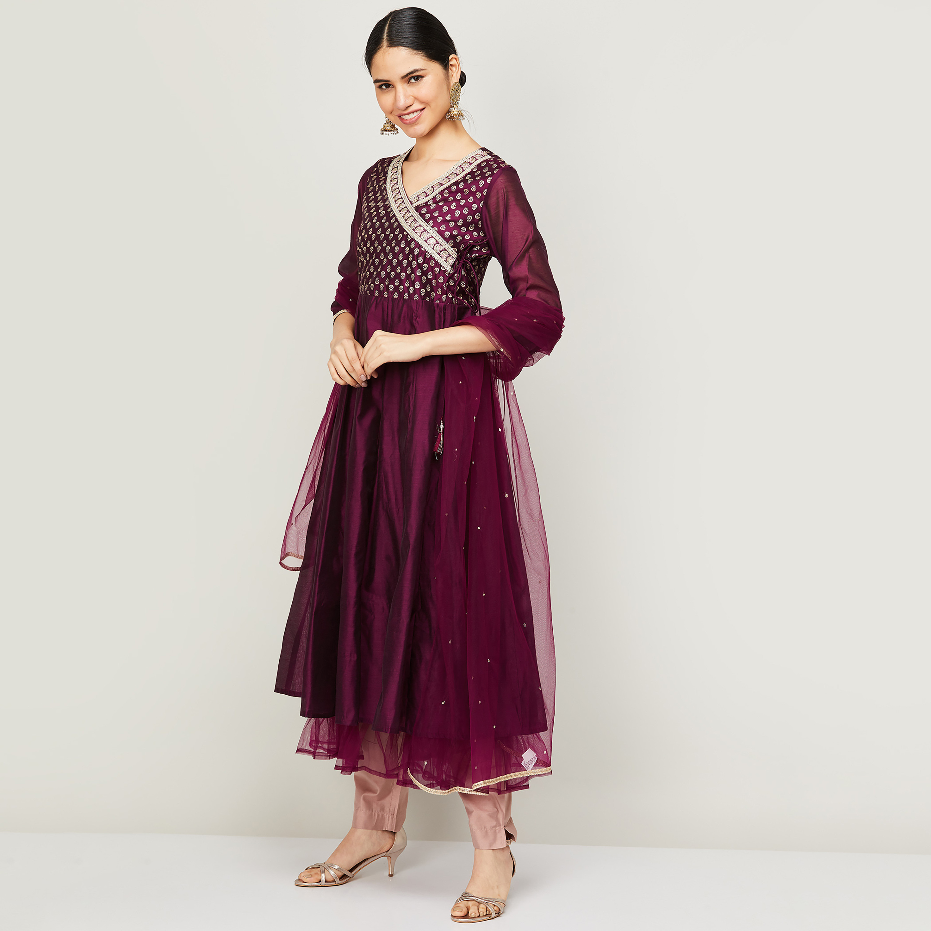 كورتا نسائي من مزيج النبيذ المطبوع على شكل اى مع دوباتا مزخرفة-women-clothing-ethnicwear-salwarsuits-image-2