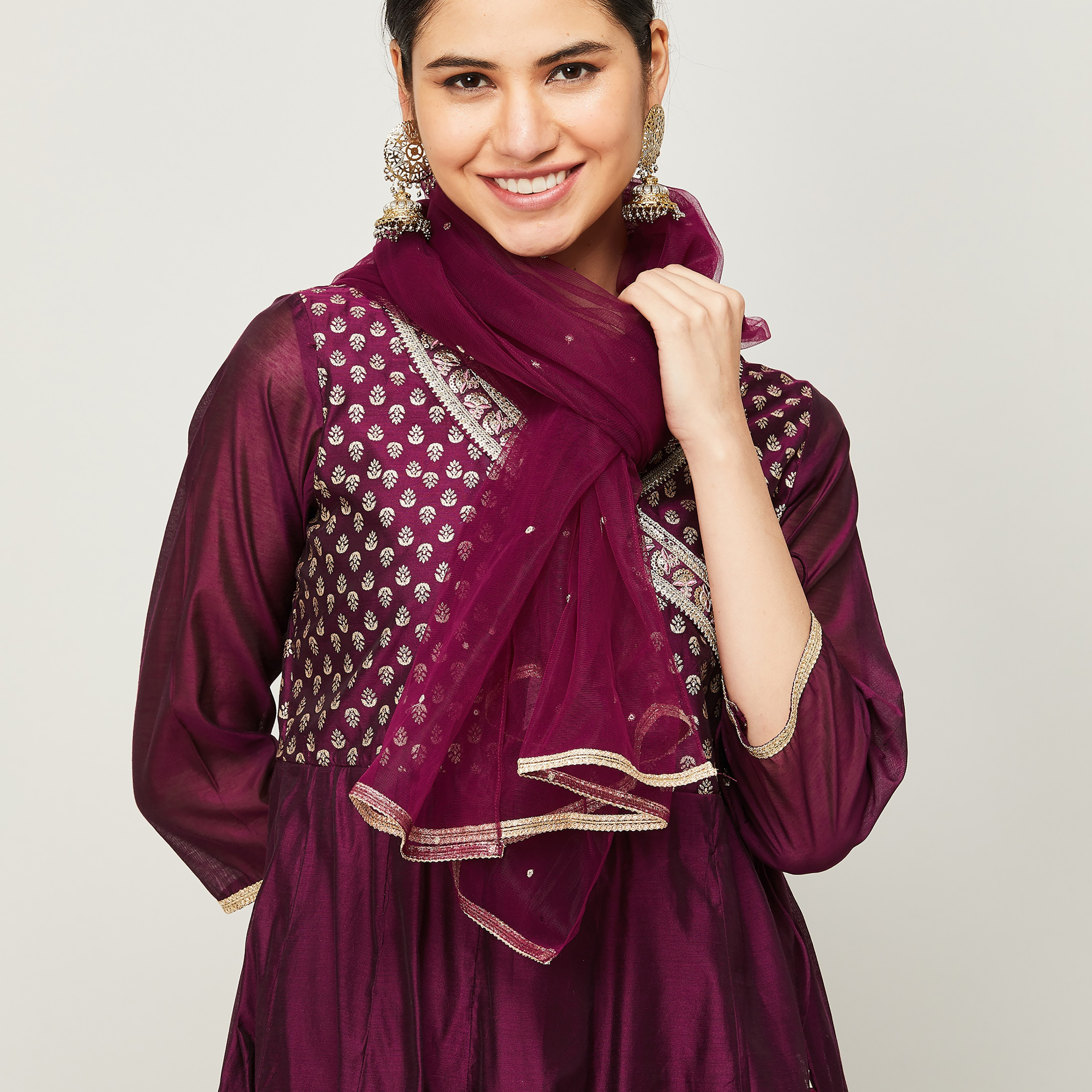 كورتا نسائي من مزيج النبيذ المطبوع على شكل اى مع دوباتا مزخرفة-women-clothing-ethnicwear-salwarsuits-image-4