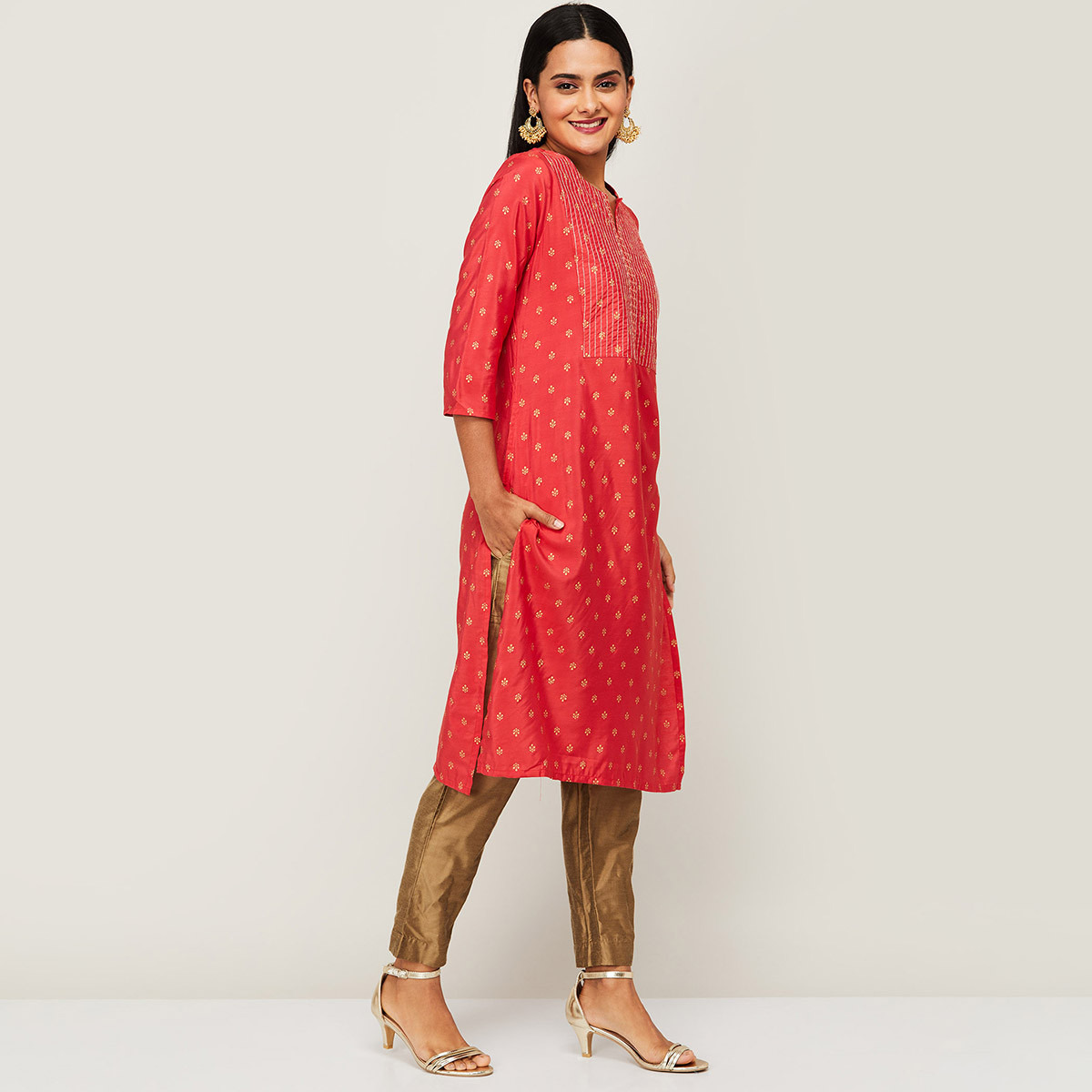 كورتا من ميلانج بياقة مدببة مطبوعة باللون المرجاني للنساء مع جيوب جانبية-women-clothing-ethnicwear-kurtas-image-3