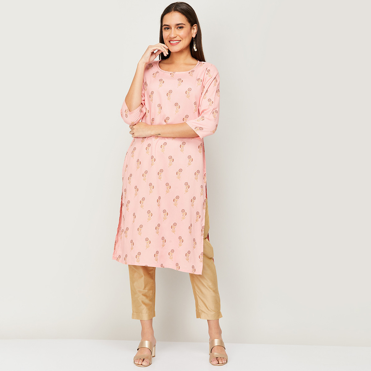 كورتا مستقيمة من ميلانج برقبة دائرية مطبوعة باللون الخوخي للنساء مع جيوب جانبية-women-clothing-ethnicwear-kurtas-image-1