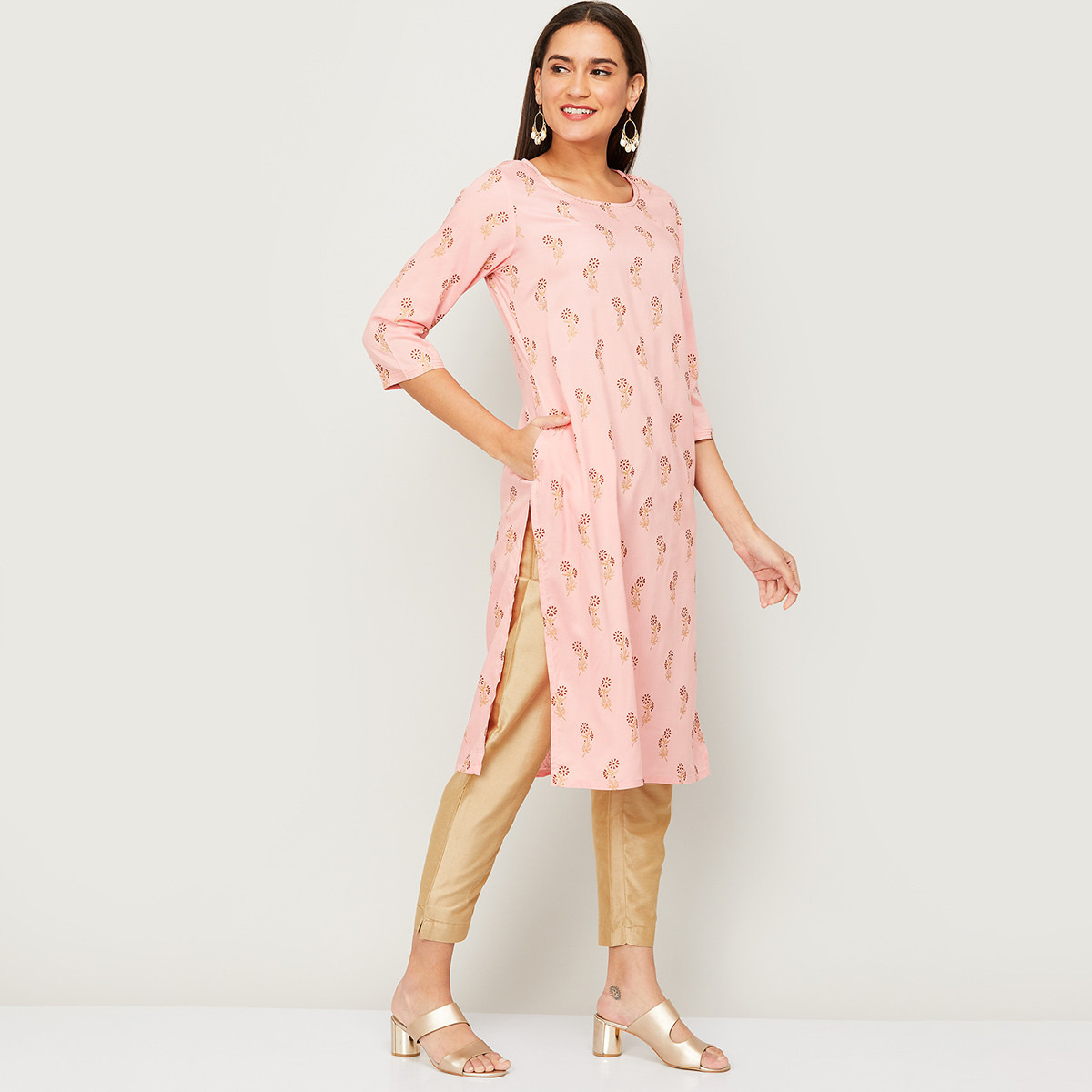 كورتا مستقيمة من ميلانج برقبة دائرية مطبوعة باللون الخوخي للنساء مع جيوب جانبية-women-clothing-ethnicwear-kurtas-image-2