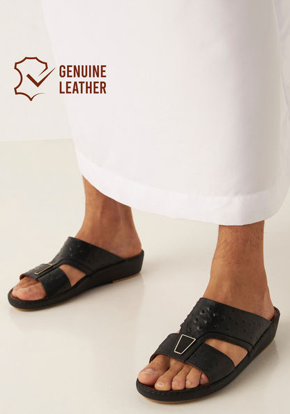 Duchini Mens' Textured Slip-On Arabic Sandals with Metal Detail-Men%27s Sandals-image-0