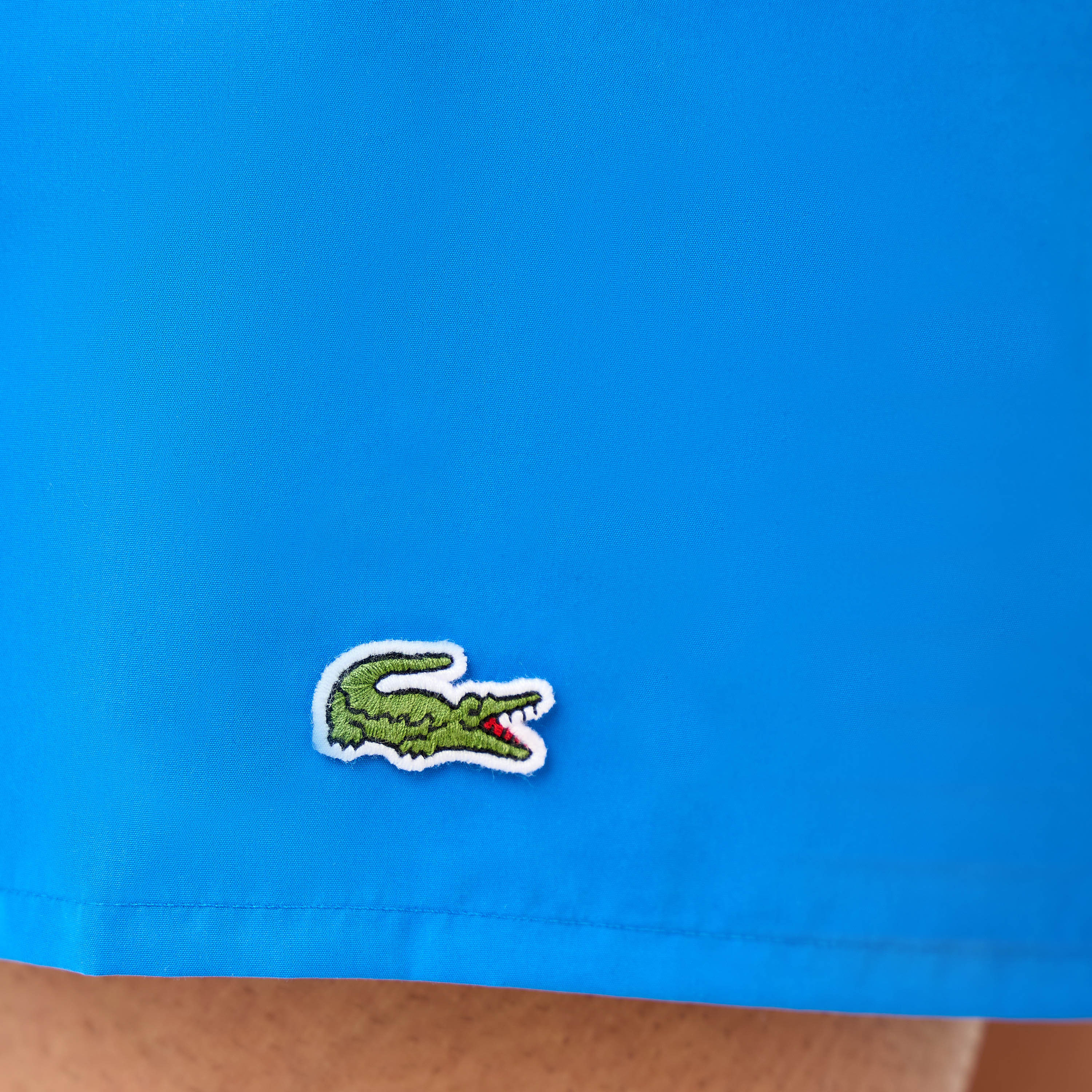 شورت سباحة سادة بحزام خصر من لاكوست-men-clothing-swimandbeach-shorts-image-5