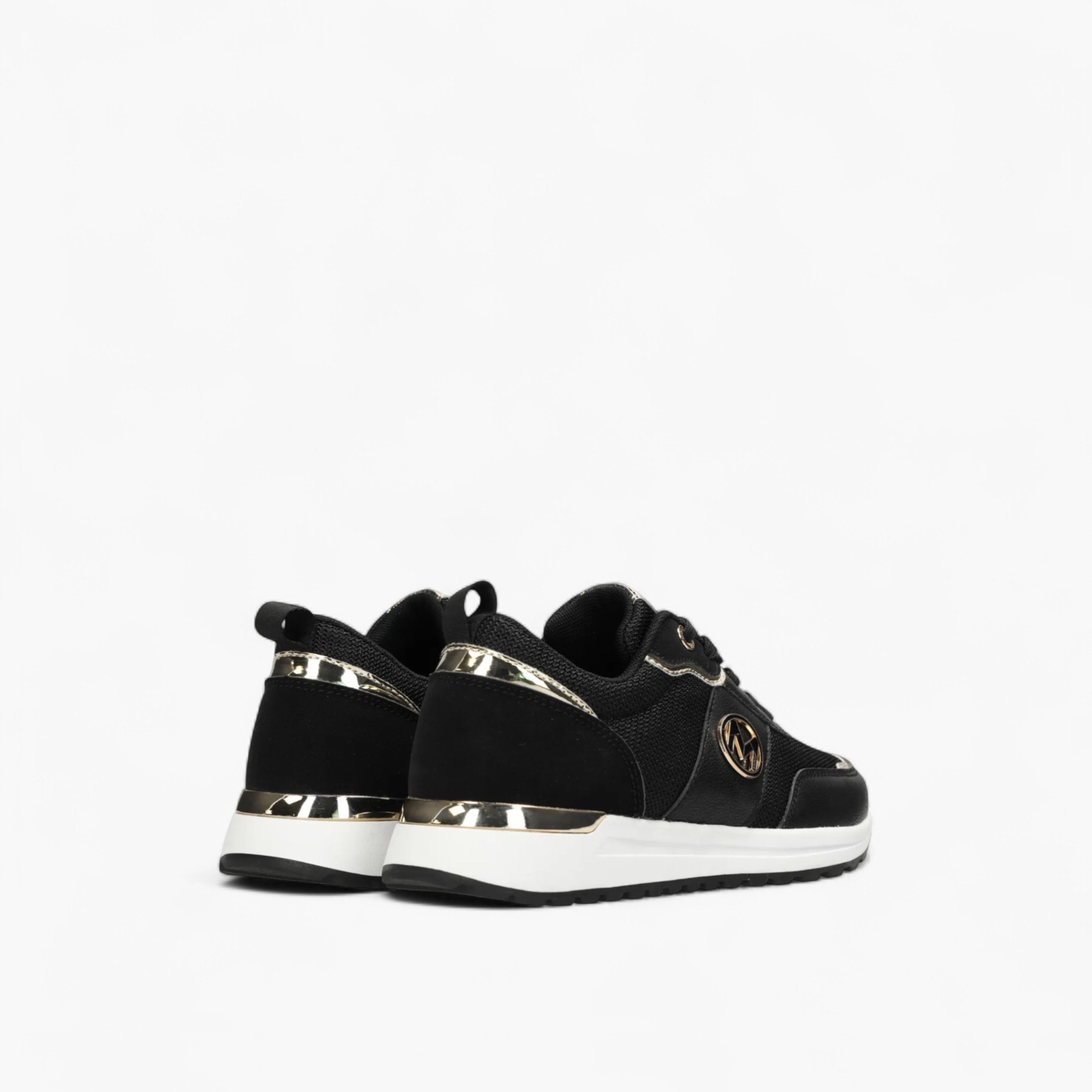حذاء سنيكرز متعدد التصاميم برباط إغلاق من ميكس-women-shoes-sneakers-image-3