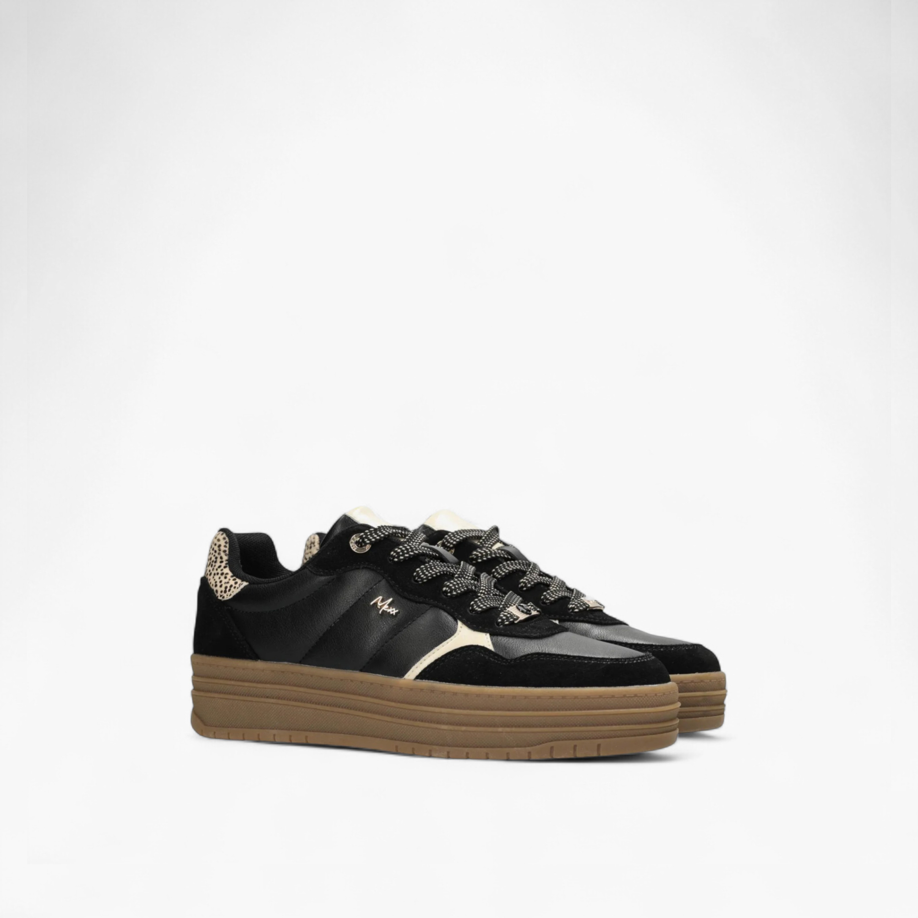 حذاء سنيكرز متعدد التصاميم برباط إغلاق من ميكس-women-shoes-sneakers-image-1