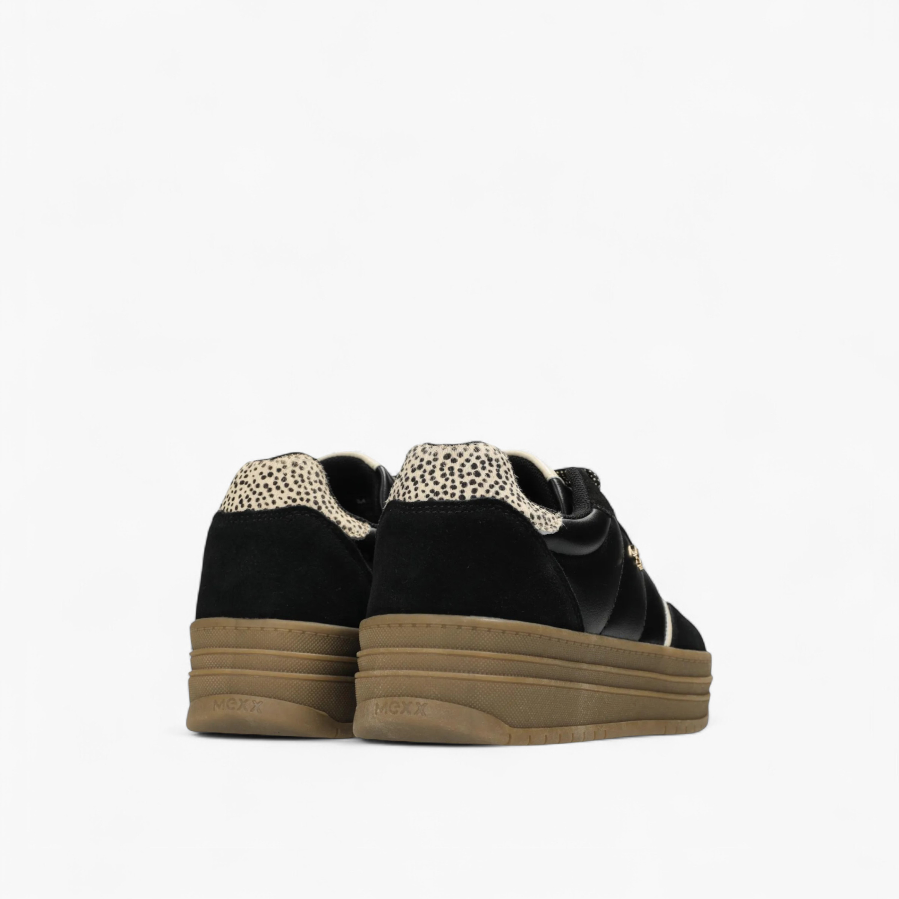 حذاء سنيكرز متعدد التصاميم برباط إغلاق من ميكس-women-shoes-sneakers-image-3
