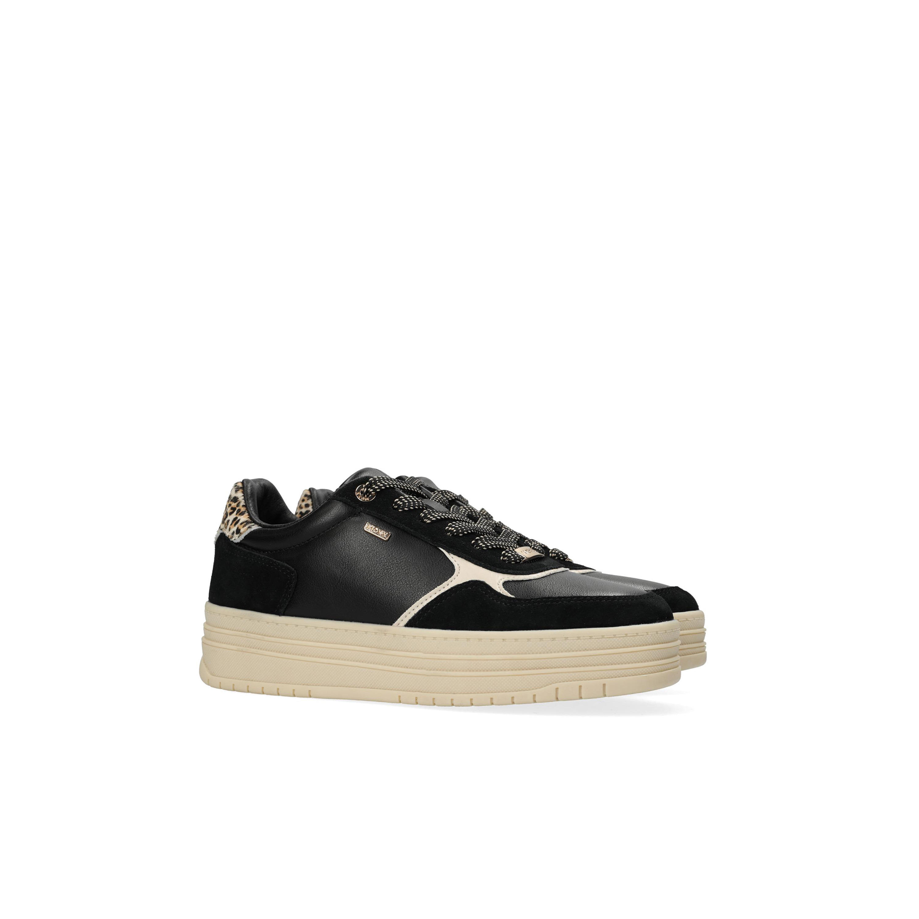 حذاء سنيكرز برباط إغلاق وطبعات حيوانات من ميكس-women-shoes-sneakers-image-1