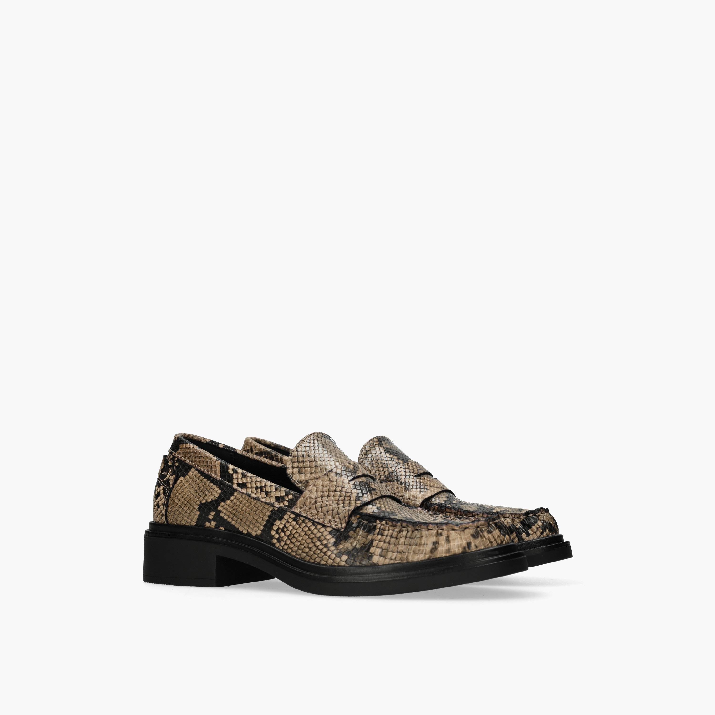 حذاء لوفر بطبعات حيوانات للنساء من ميكس-women-shoes-loafersandmoccasins-image-1