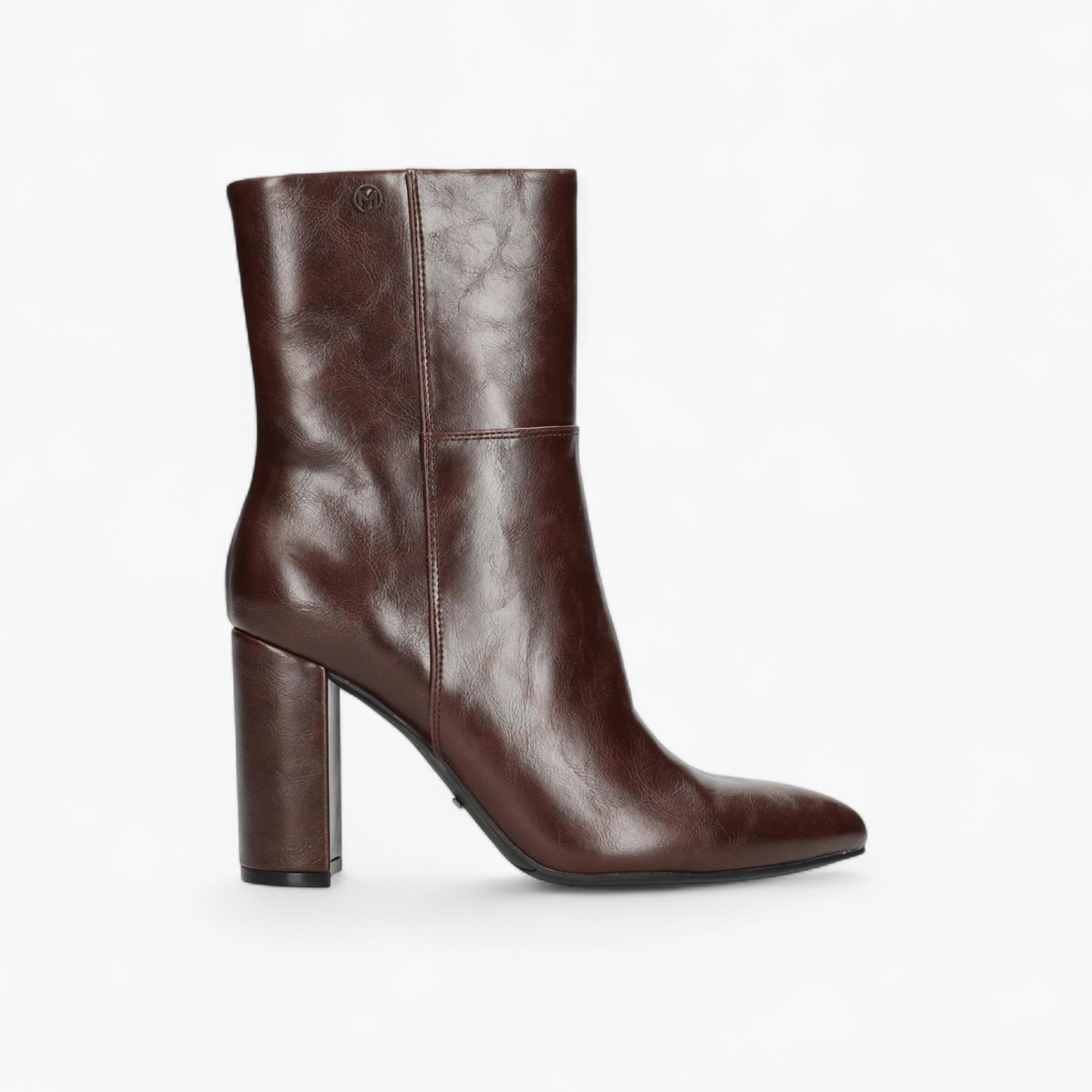 بوت سادة طول الكاحل بسحاب إغلاق وكعب سميك من مكس-women-shoes-boots-image-10
