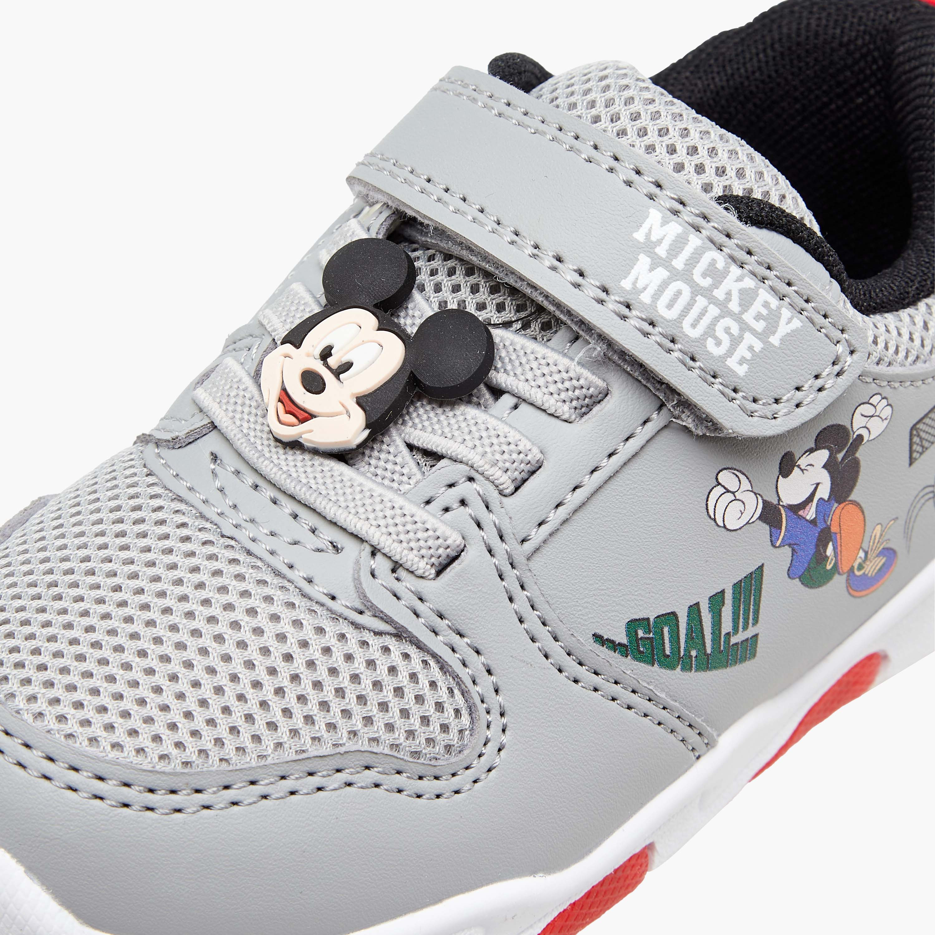 حذاء سنيكرز مضيء بشريط إغلاق لاصق وطبعات من ديزني-boys-shoes-sneakers-image-5