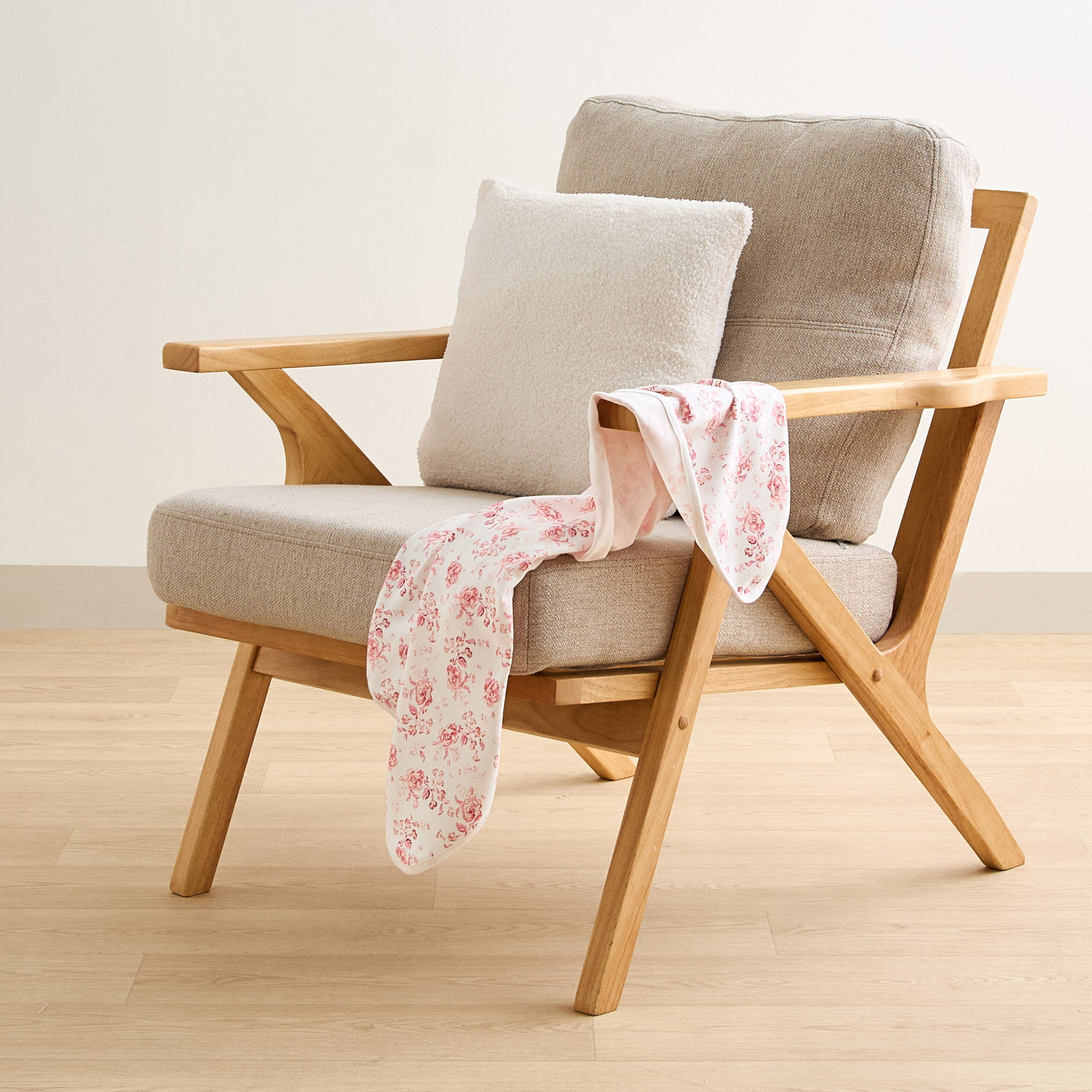 بطانية لحديثي الولادة بطبعات زهرية من جونيورز-baby-nursery-blanketsandswaddles-receivingblankets-image-2
