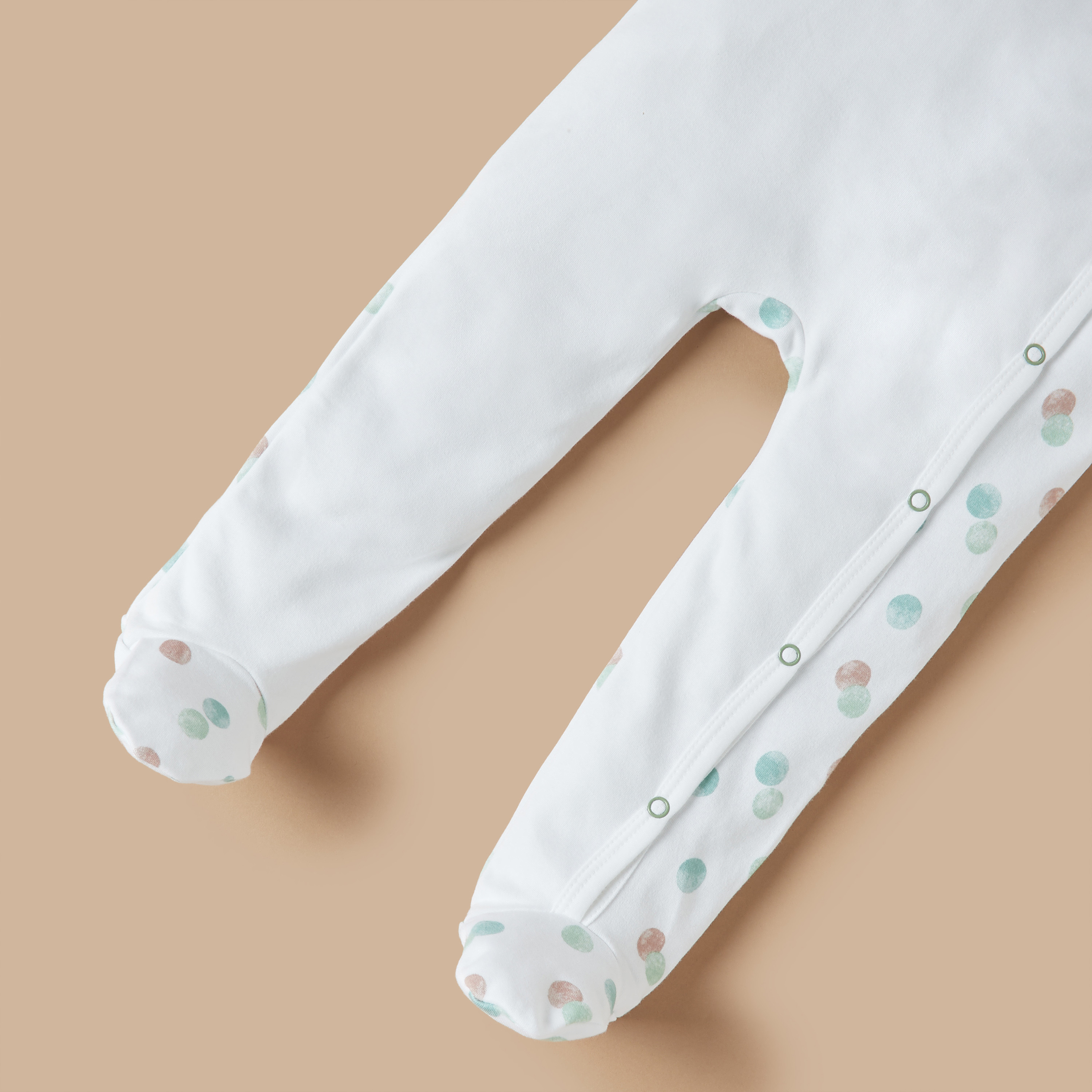 بدلة نوم مغلقة القدمين بأزرار إغلاق وزخارف زهور من جونيورز-baby-girls-clothing-nightwear-sleepsuits-image-4