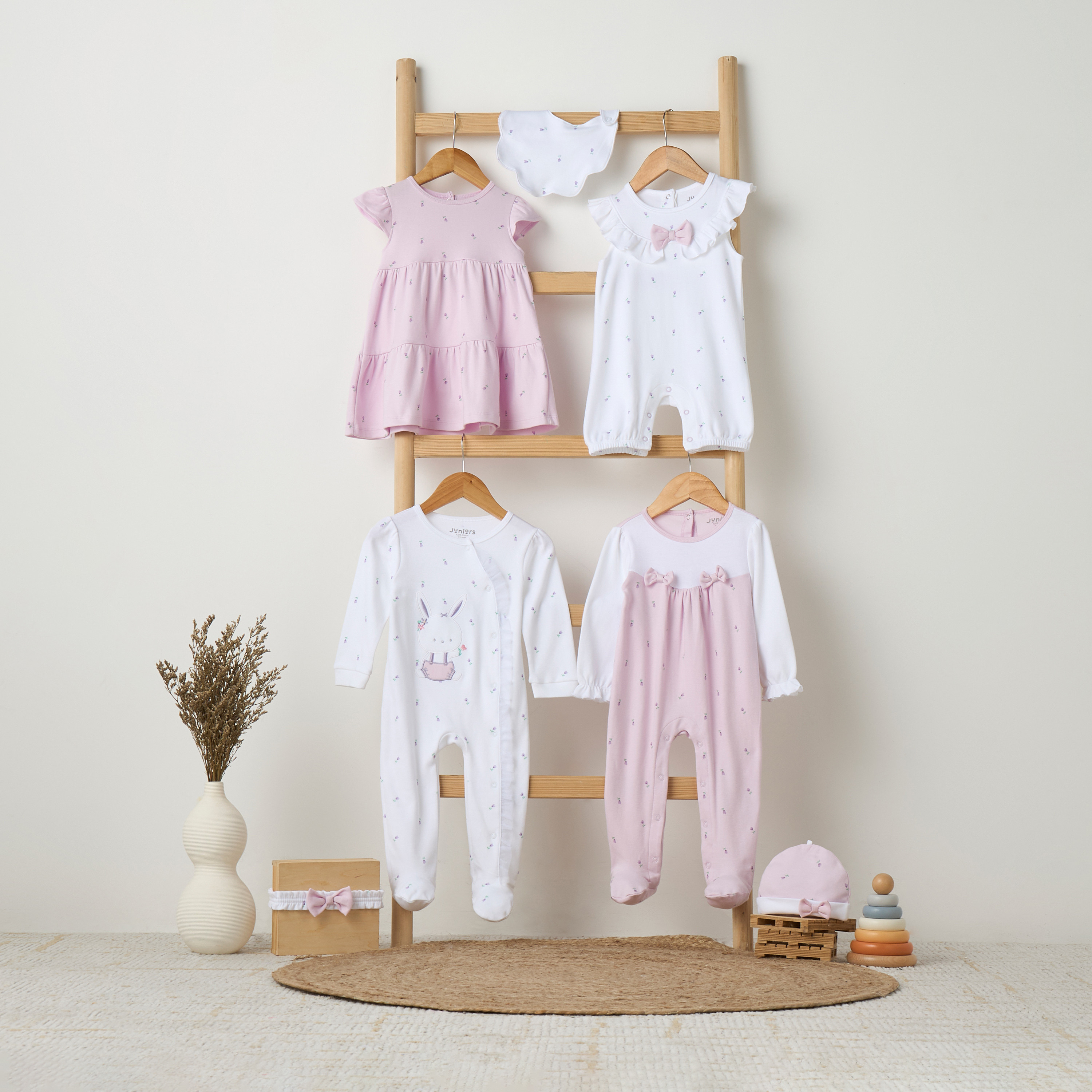 فستان قصير بياقة دائرية وأكمام قصيرة بطبعة زهور من جونيورز-baby-girls-clothing-dressesandjumpsuits-image-7