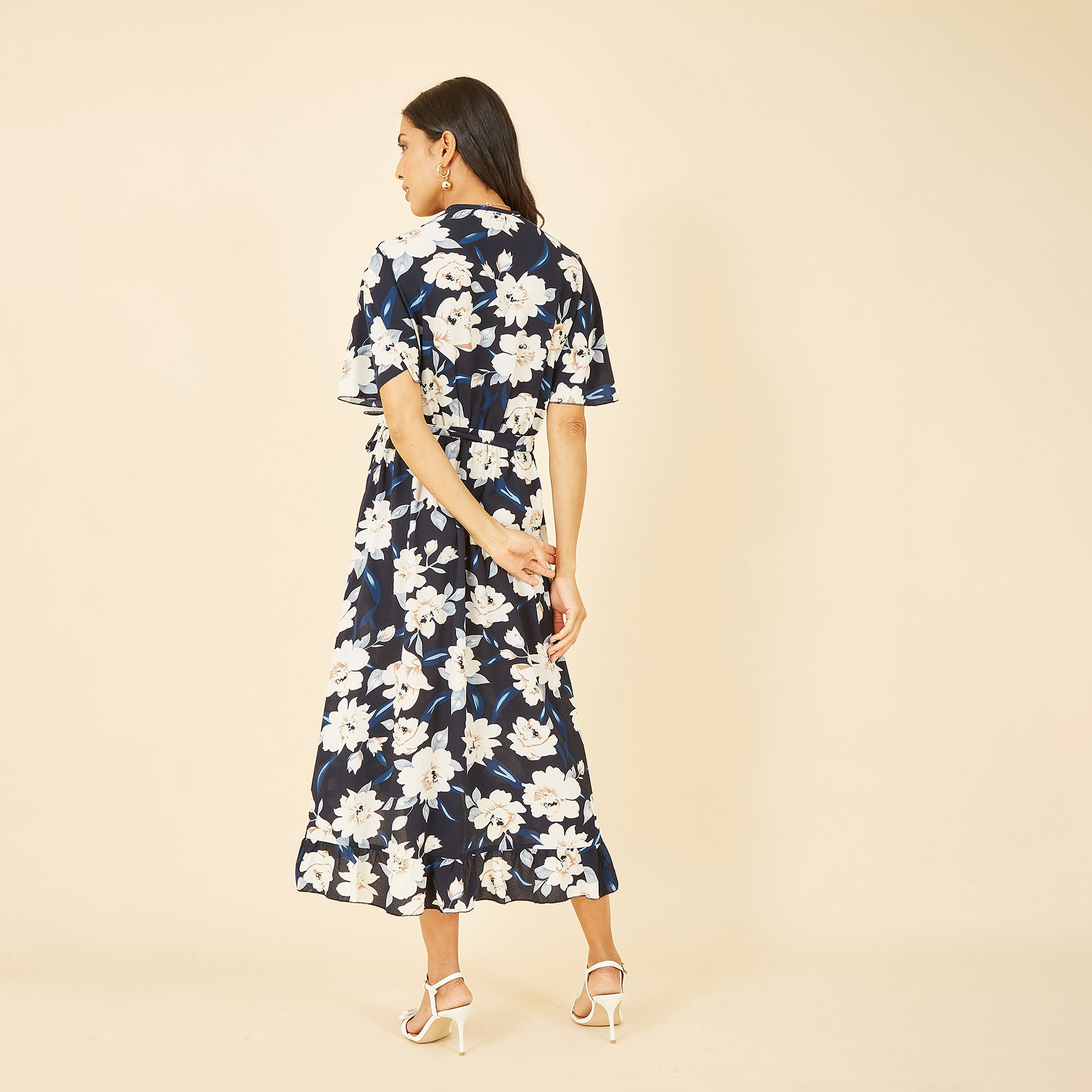 فستان نسائي متوسط الطول بطبعة زهور باللون الأزرق البحري من ميلا لندن-women-clothing-dresses-image-2