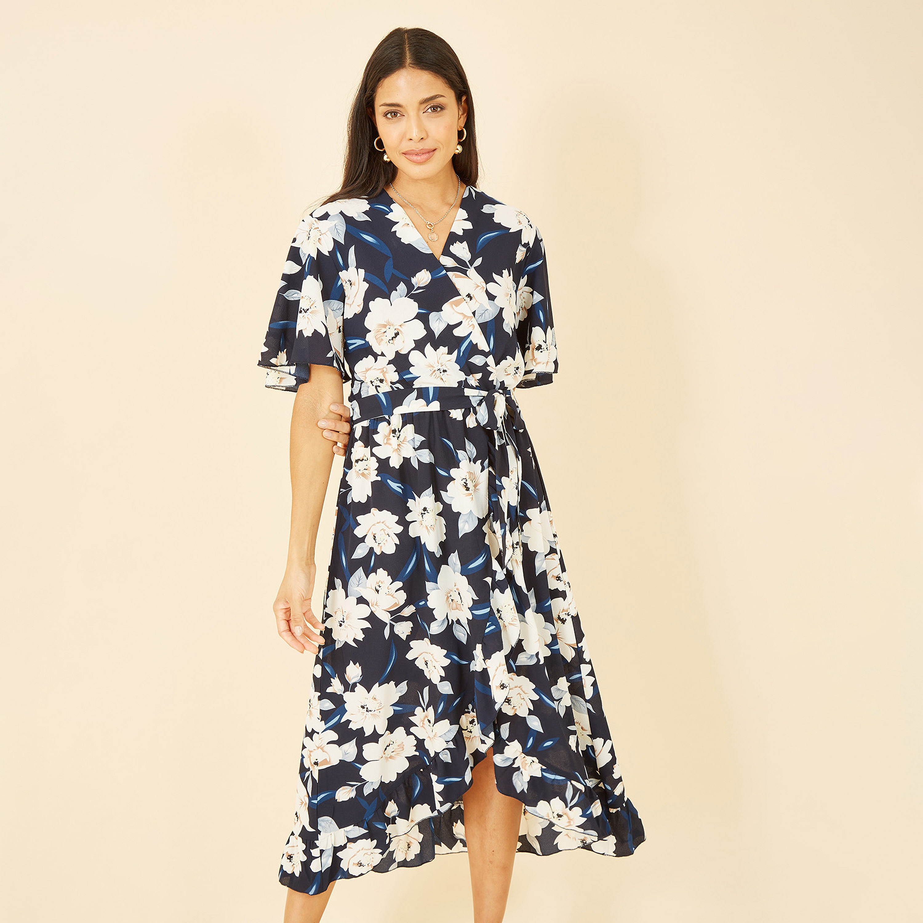 فستان نسائي متوسط الطول بطبعة زهور باللون الأزرق البحري من ميلا لندن-women-clothing-dresses-image-3