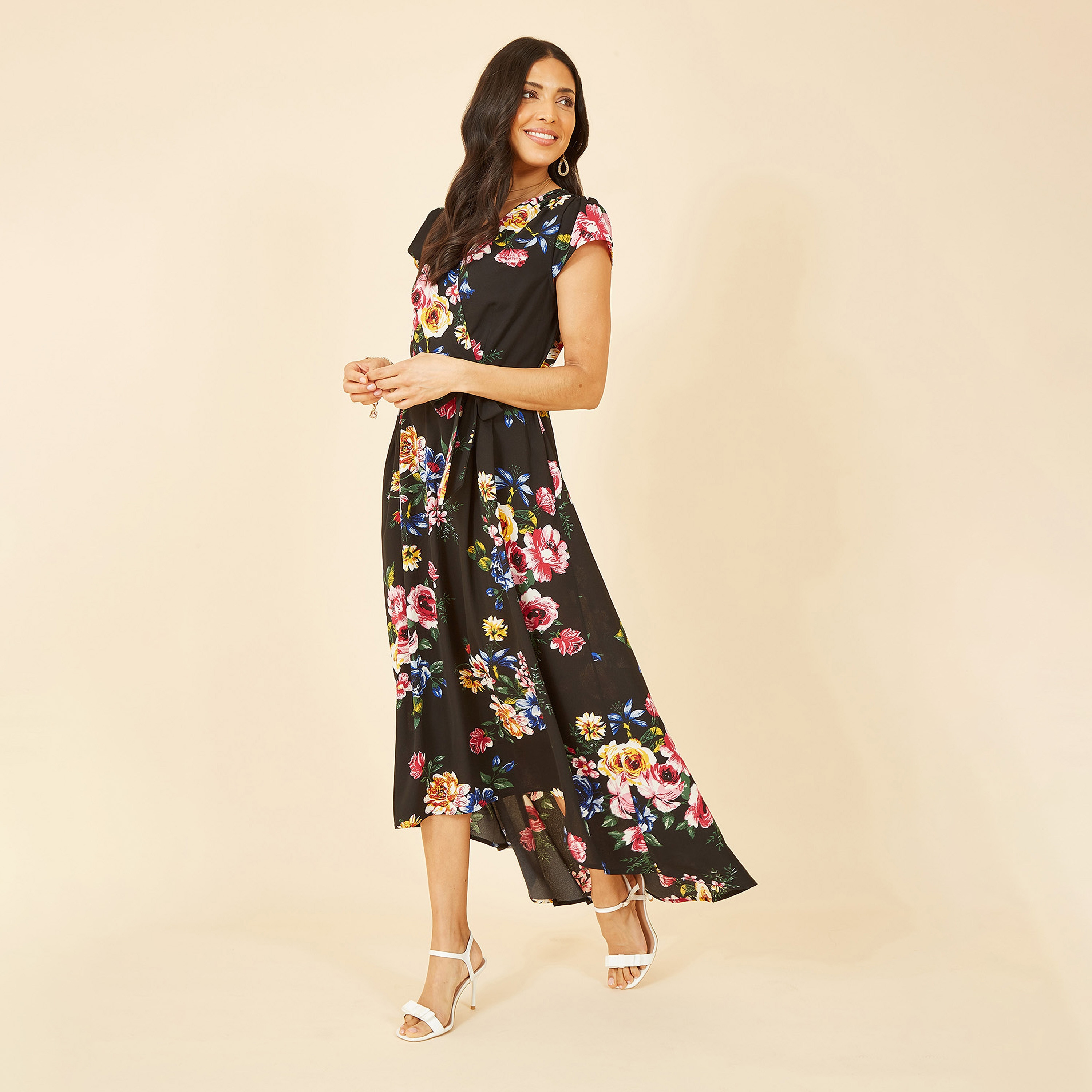 فستان ماكسي نسائي بتصميم ملفوف مزين بالزهور وحاشية منخفضة من ميلا لندن-women-clothing-dresses-image-7