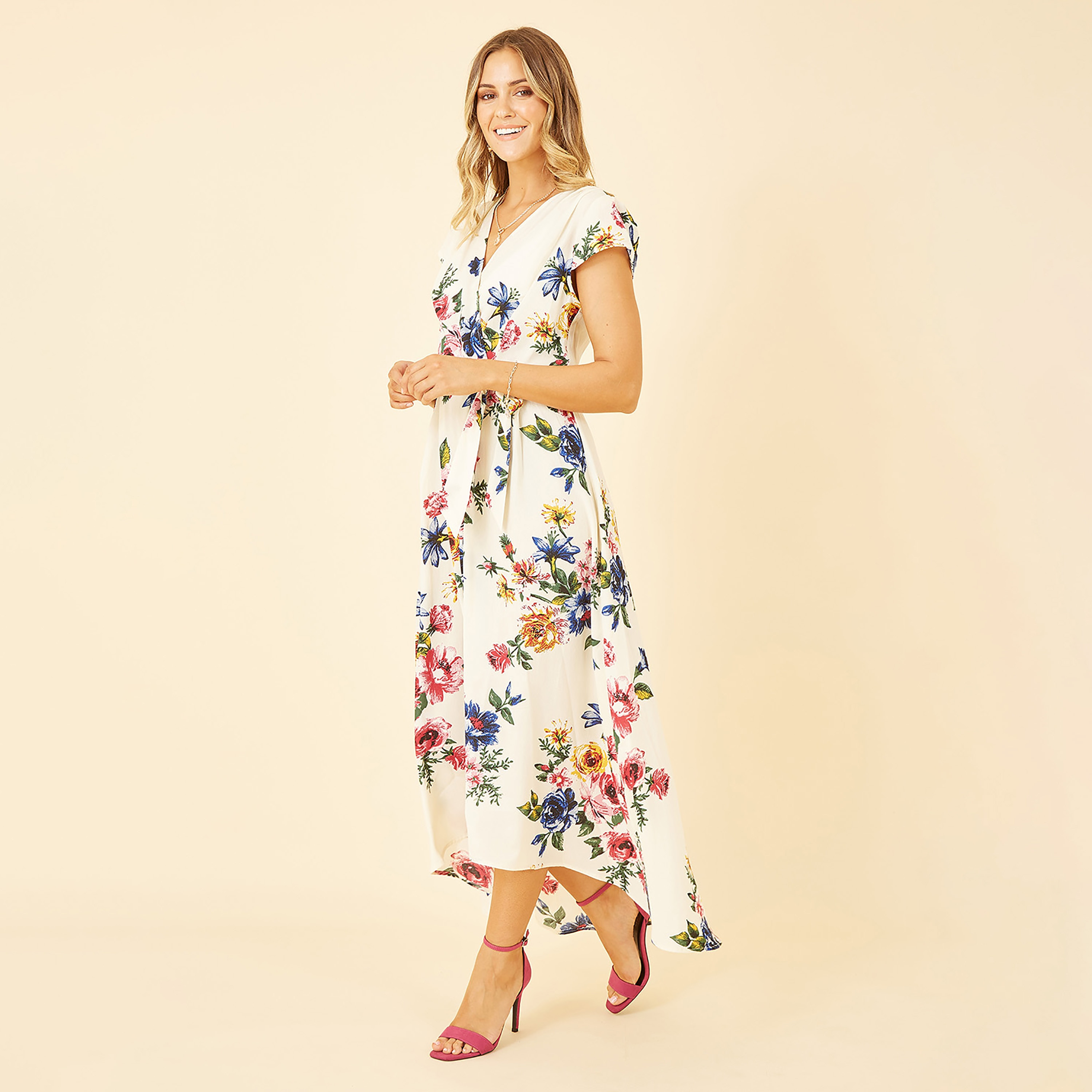 فستان نسائي متوسط الطول بلون العاج مع حافة ملفوفة وزهور من ميلا لندن-women-clothing-dresses-image-4