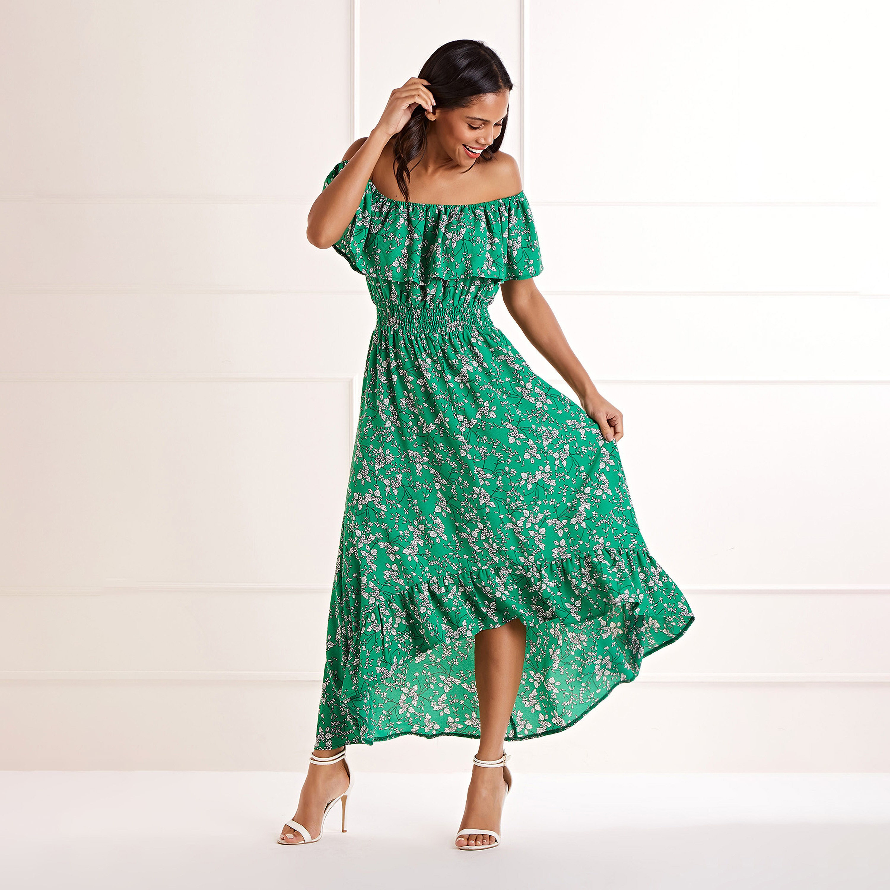 فستان ماكسي نسائي بنقشة ديتسي باللون الأخضر مع حافة منخفضة من ميلا لندن-women-clothing-dresses-image-1