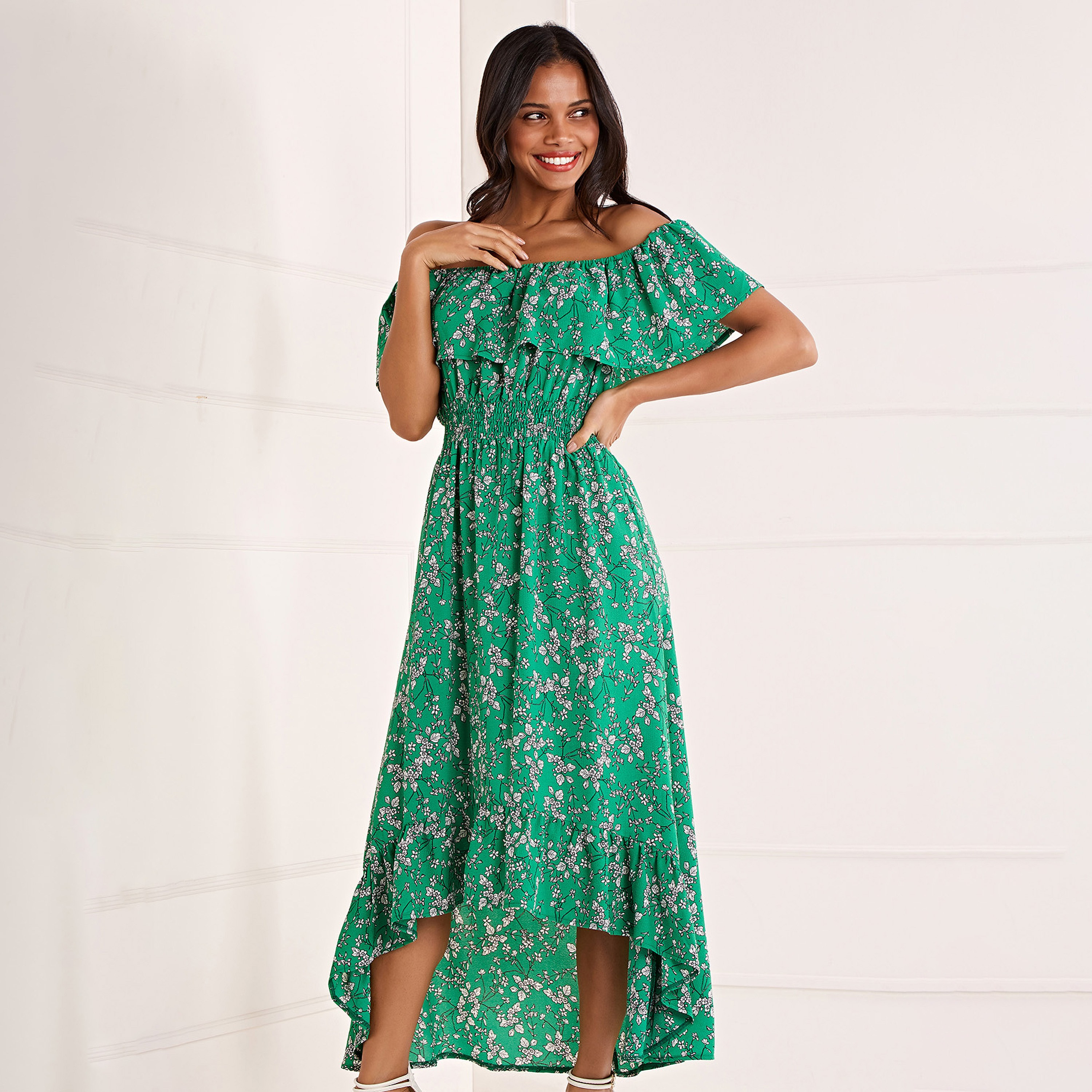 فستان ماكسي نسائي بنقشة ديتسي باللون الأخضر مع حافة منخفضة من ميلا لندن-women-clothing-dresses-image-3
