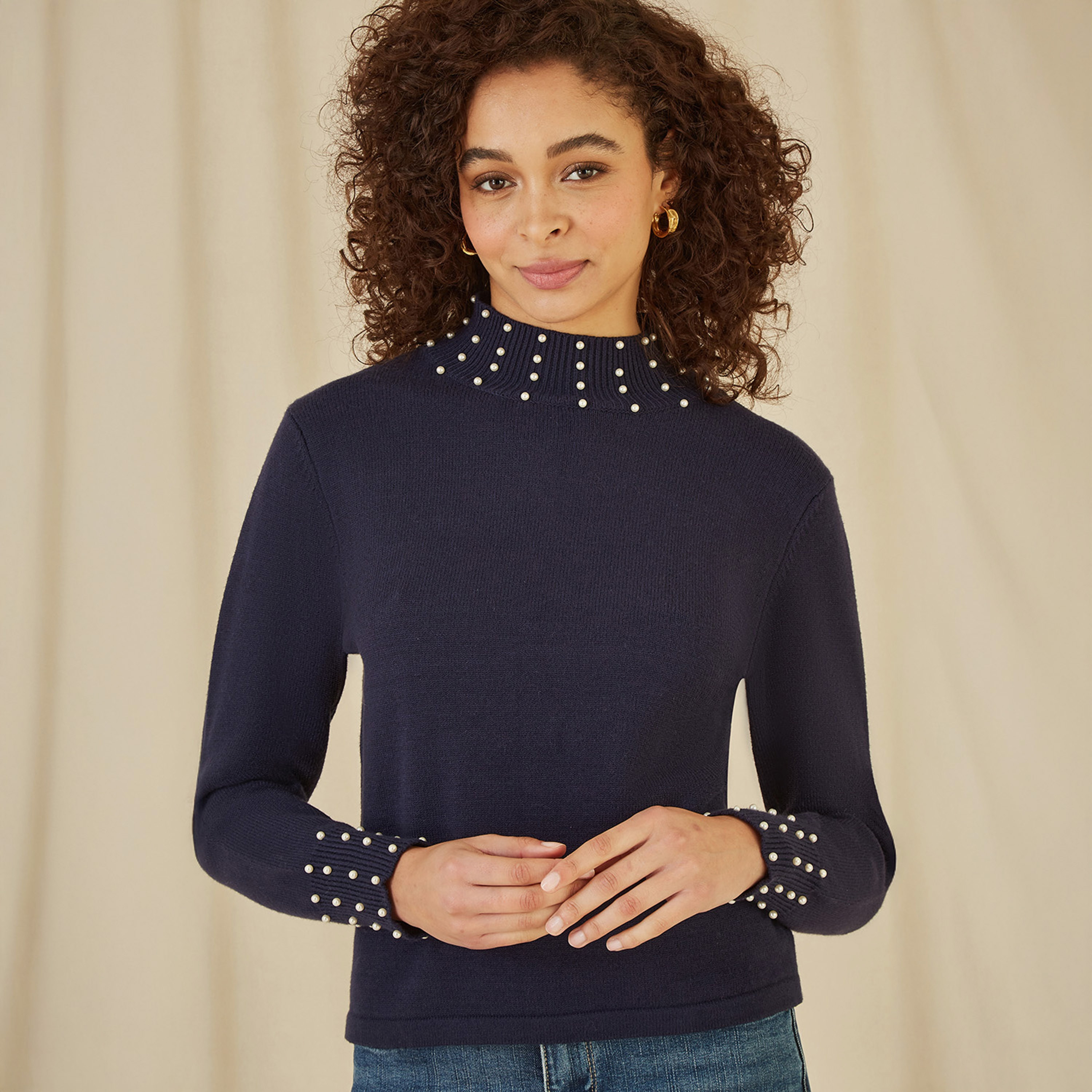 جامبر نسائي برقبة عالية ومزينة باللؤلؤ باللون الأزرق البحري من ميلا لندن-women-winterwear-cardigansandjumpers-jumpers-image-1