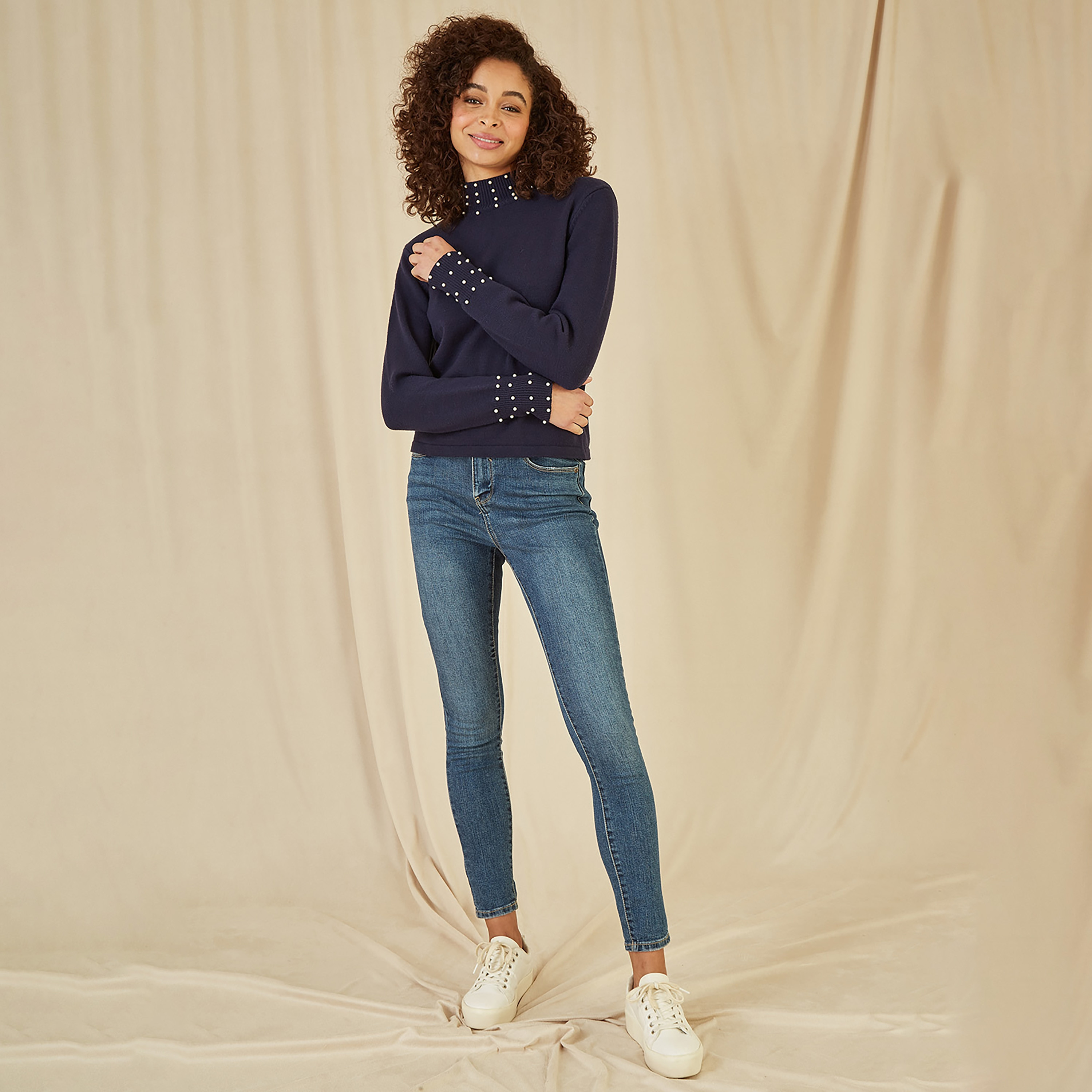 جامبر نسائي برقبة عالية ومزينة باللؤلؤ باللون الأزرق البحري من ميلا لندن-women-winterwear-cardigansandjumpers-jumpers-image-3