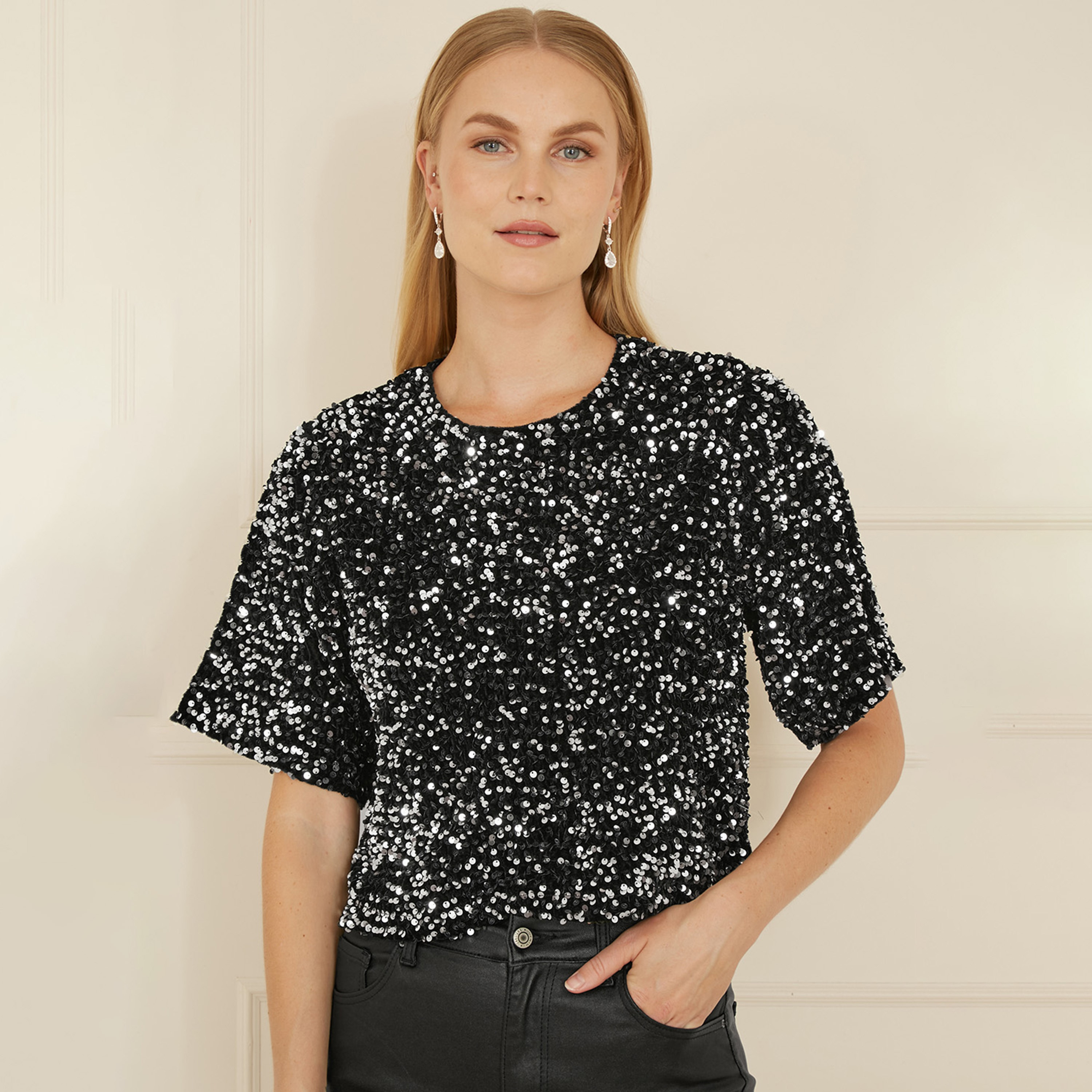 بلوزة سهرة مريحة للنساء باللون الأسود مزينة بالترتر من ميلا لندن-women-clothing-shirtsandblouses-blouses-image-1