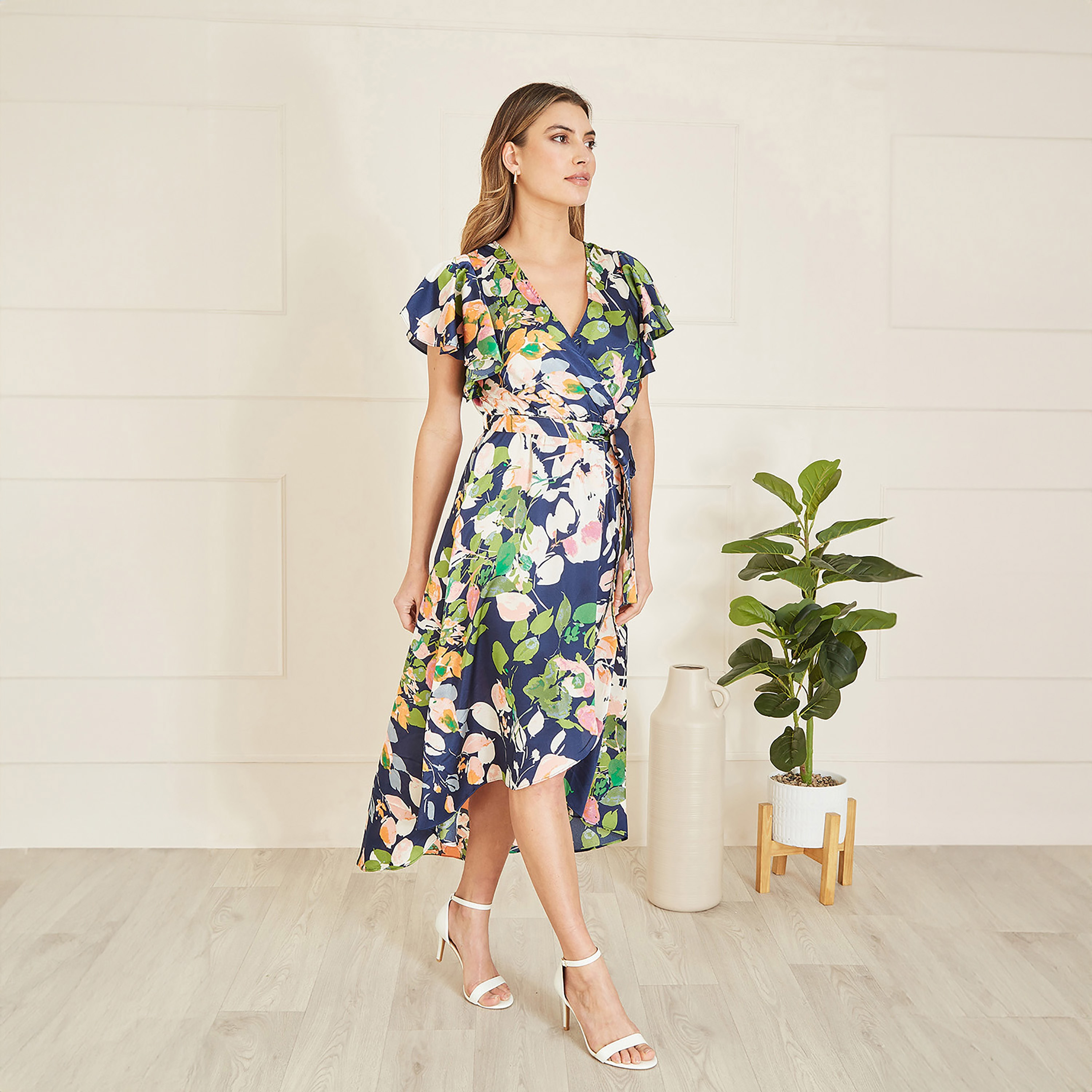 فستان نسائي متوسط الطول باللون الأزرق الداكن مع أكمام مكشكشة من الساتان من ميلا لندن-women-clothing-dresses-image-3