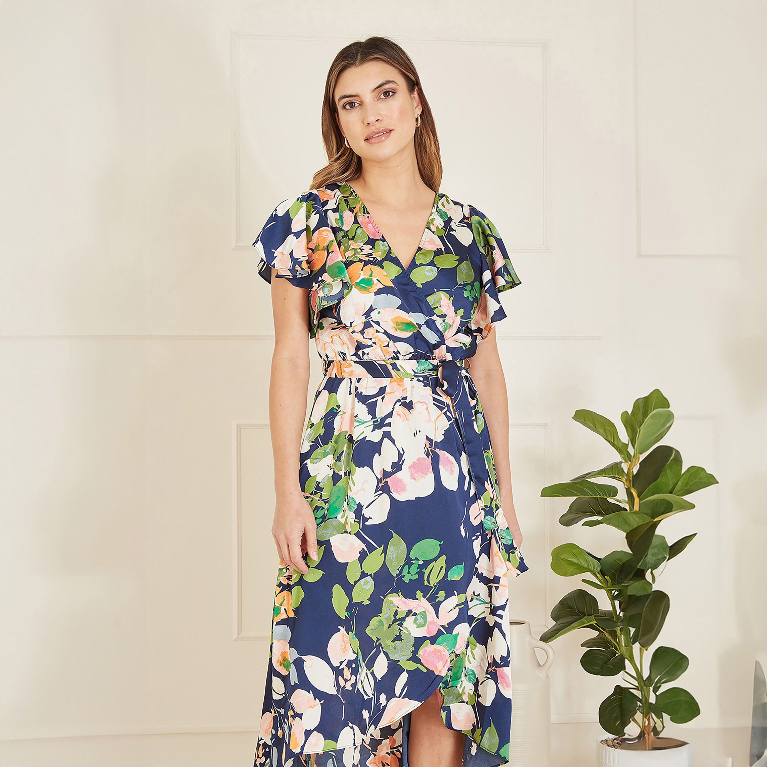 فستان نسائي متوسط الطول باللون الأزرق الداكن مع أكمام مكشكشة من الساتان من ميلا لندن-women-clothing-dresses-image-4