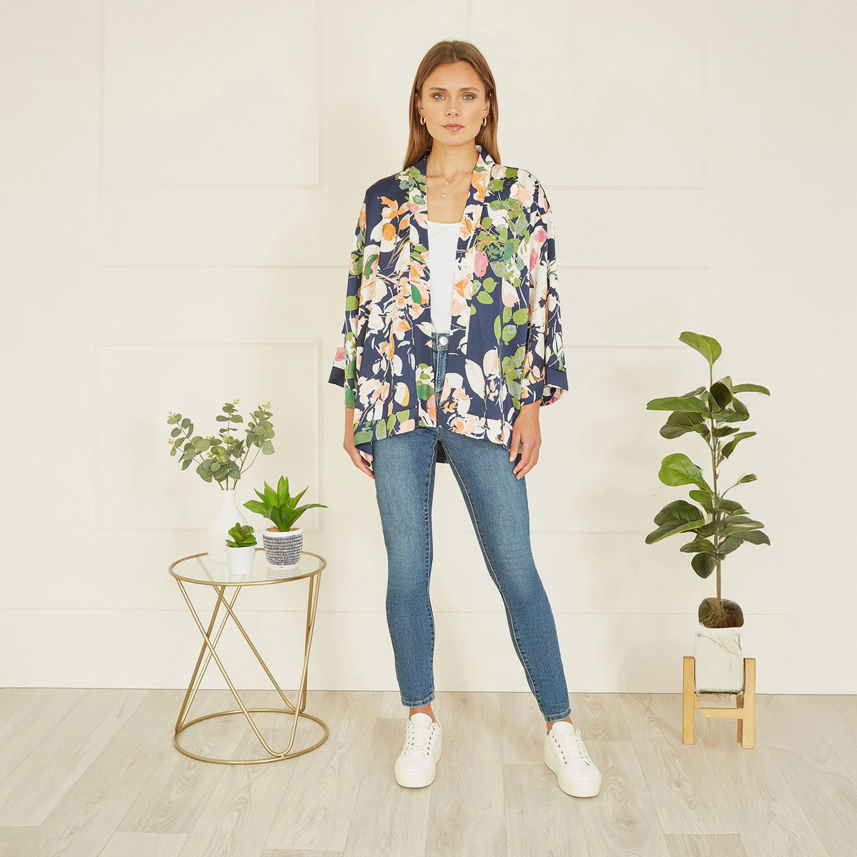 كيمونو نسائي من الساتان بطبعة أزهار البحرية من ميلا لندن-women-clothing-shirtsandblouses-blouses-image-2