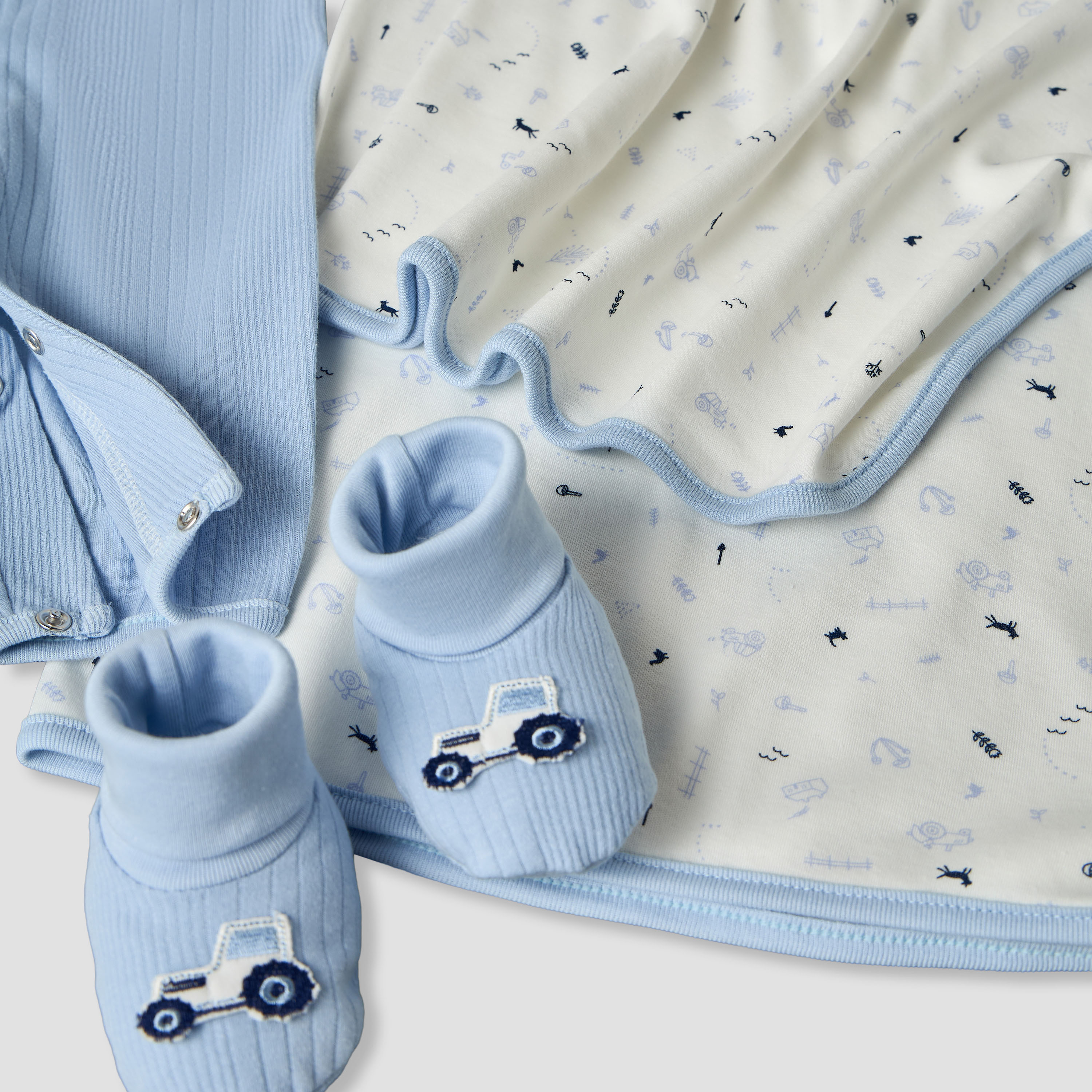 Set of 5 Juniors Clothing Gift Set with Print-baby-boys-clothing-setsandcoords-image-8
