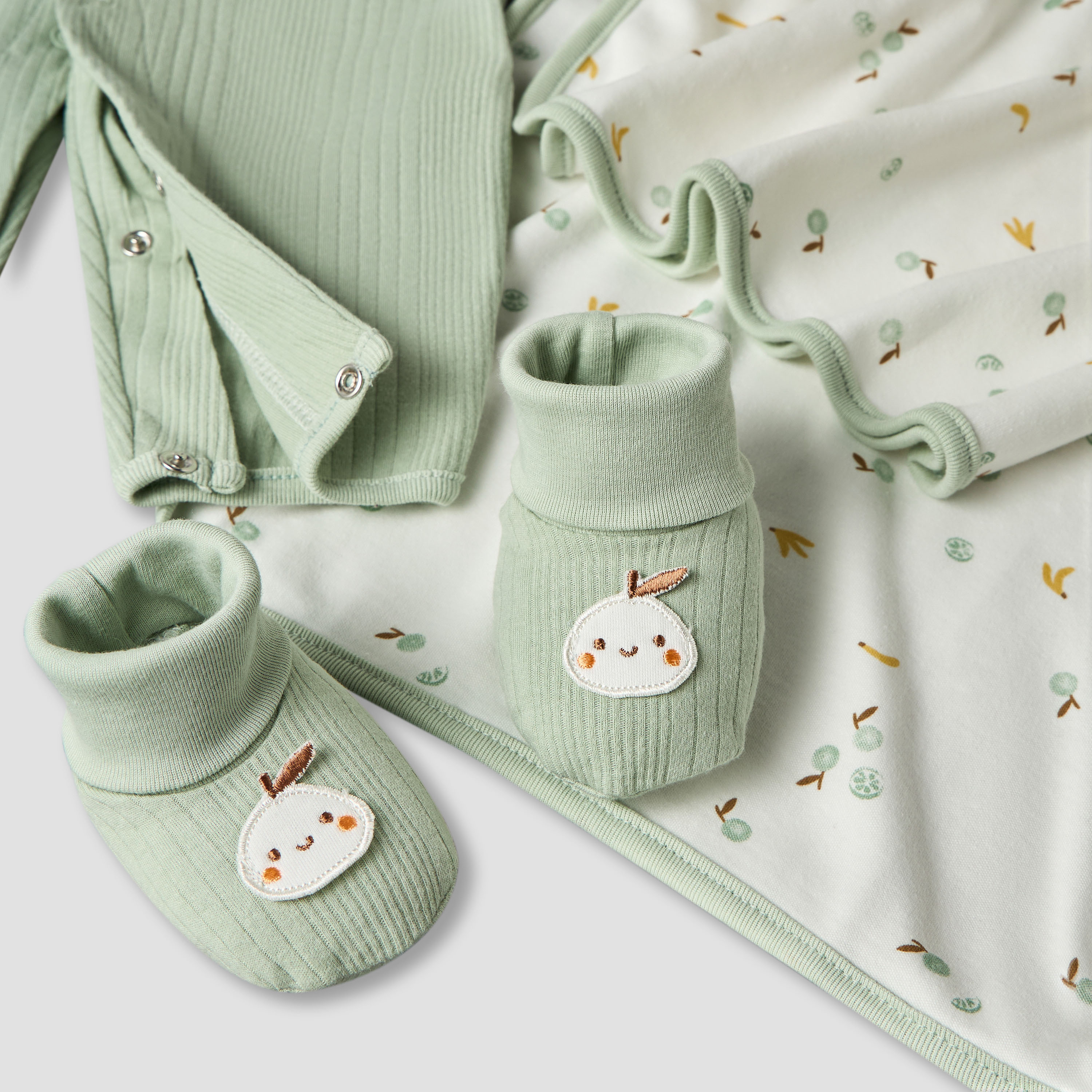 Set of 5 Juniors Clothing Gift Set with Print-baby-boys-clothing-setsandcoords-image-8