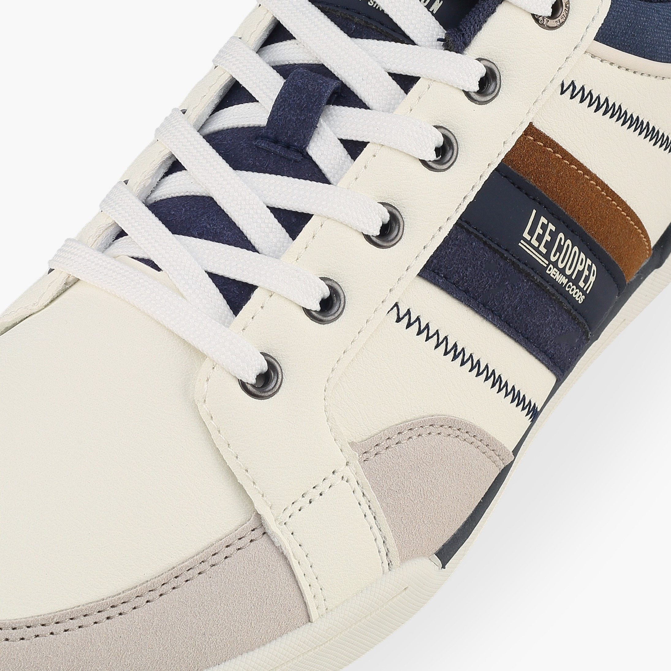 حذاء سنيكرز بطول الكاحل ورباط إغلاق للرجال من لي كوبر-men-shoes-sneakers-image-4