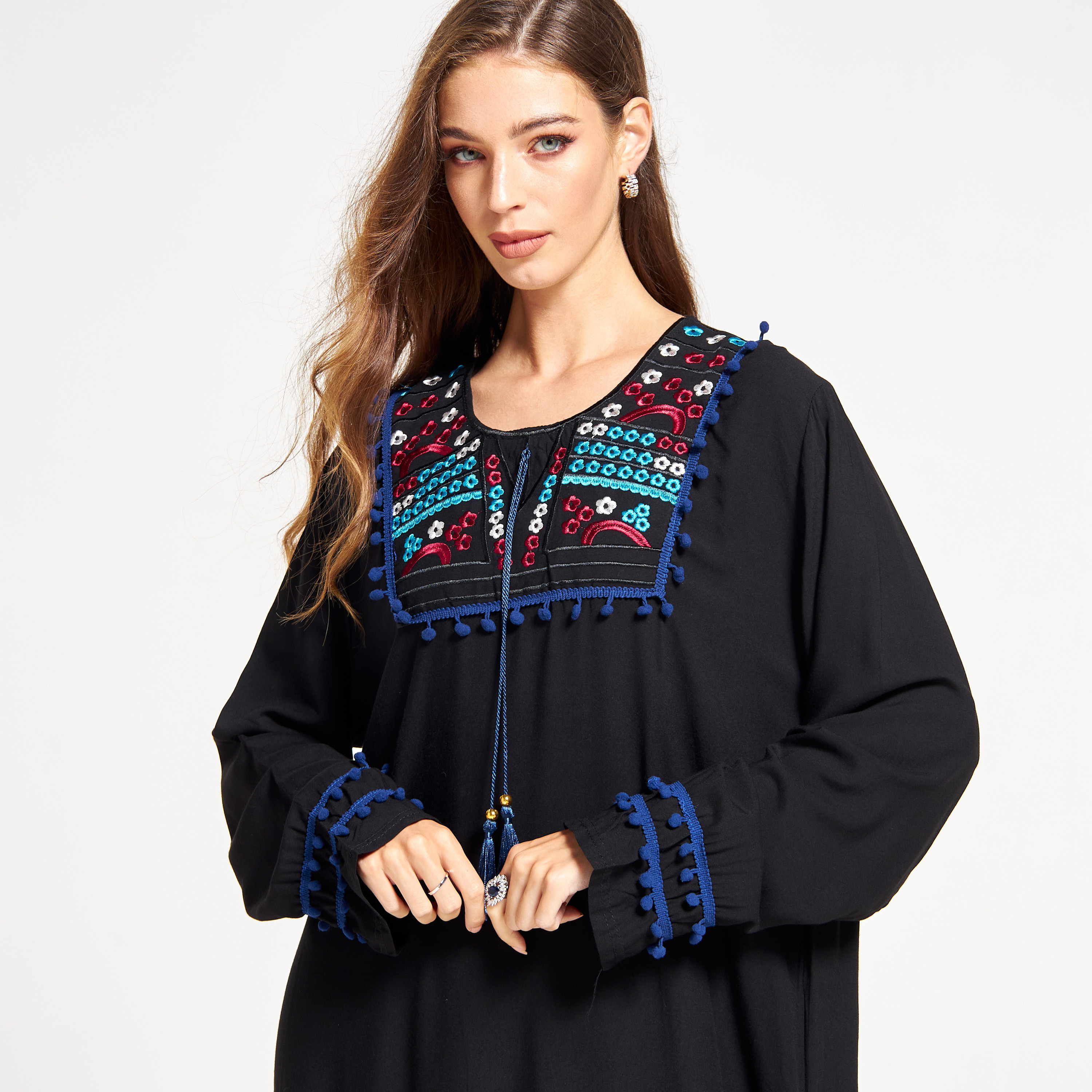 جلابية مطرّزة بزينة بوم بوم من مليكة-women-arabicclothing-jalabiyas-image-3