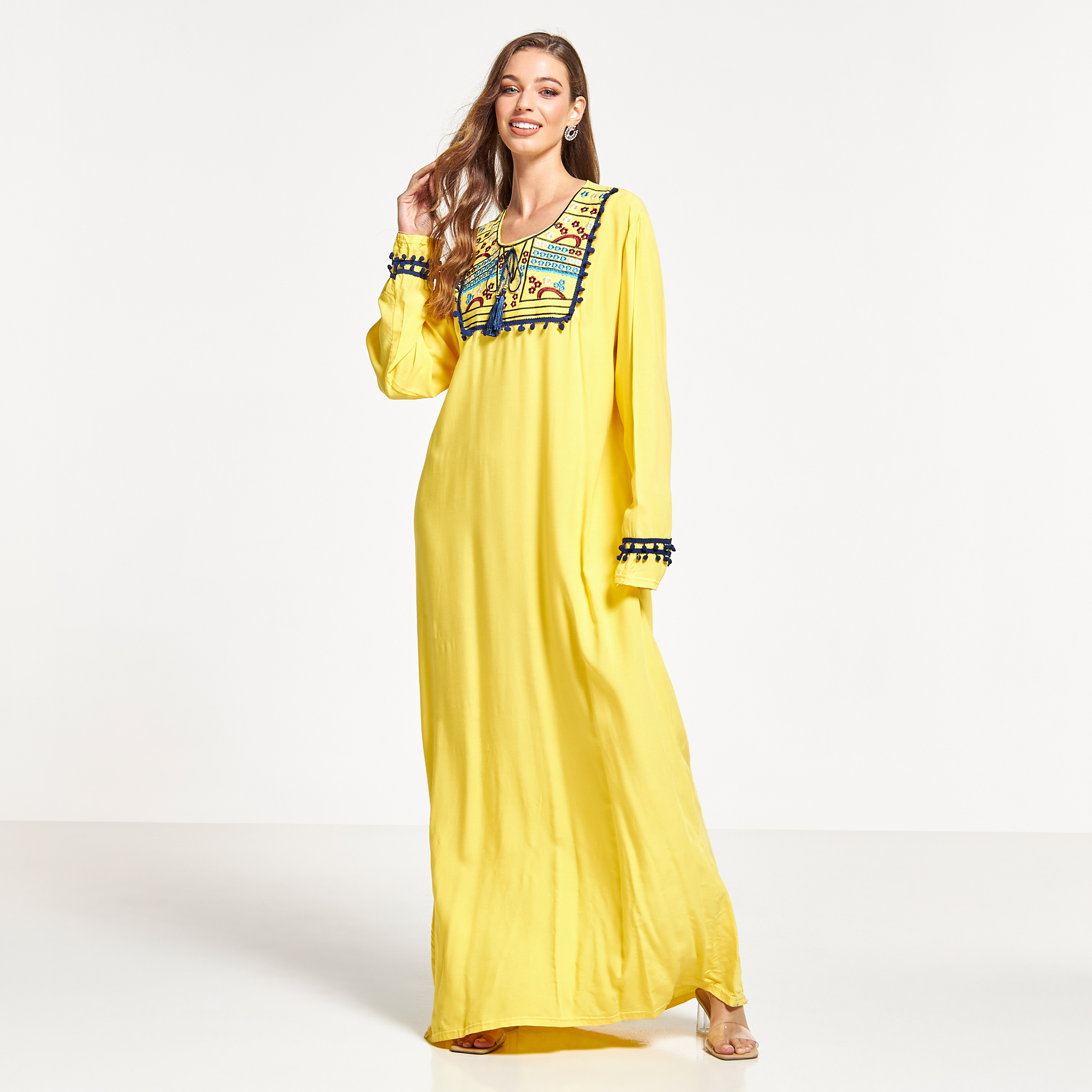 جلابية مطرّزة بزينة بوم بوم من مليكة-women-arabicclothing-jalabiyas-image-1