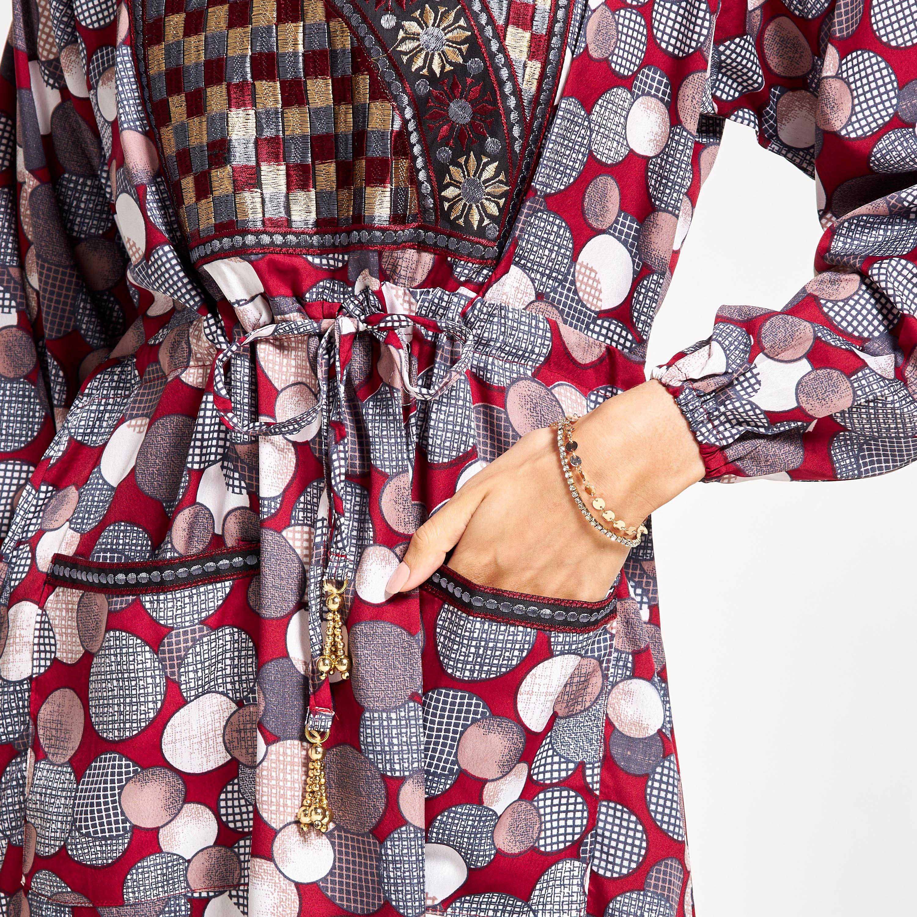 Malikah Embroidered Jalabiya with Tie-Ups and Pockets-women-arabicclothing-jalabiyas-image-5