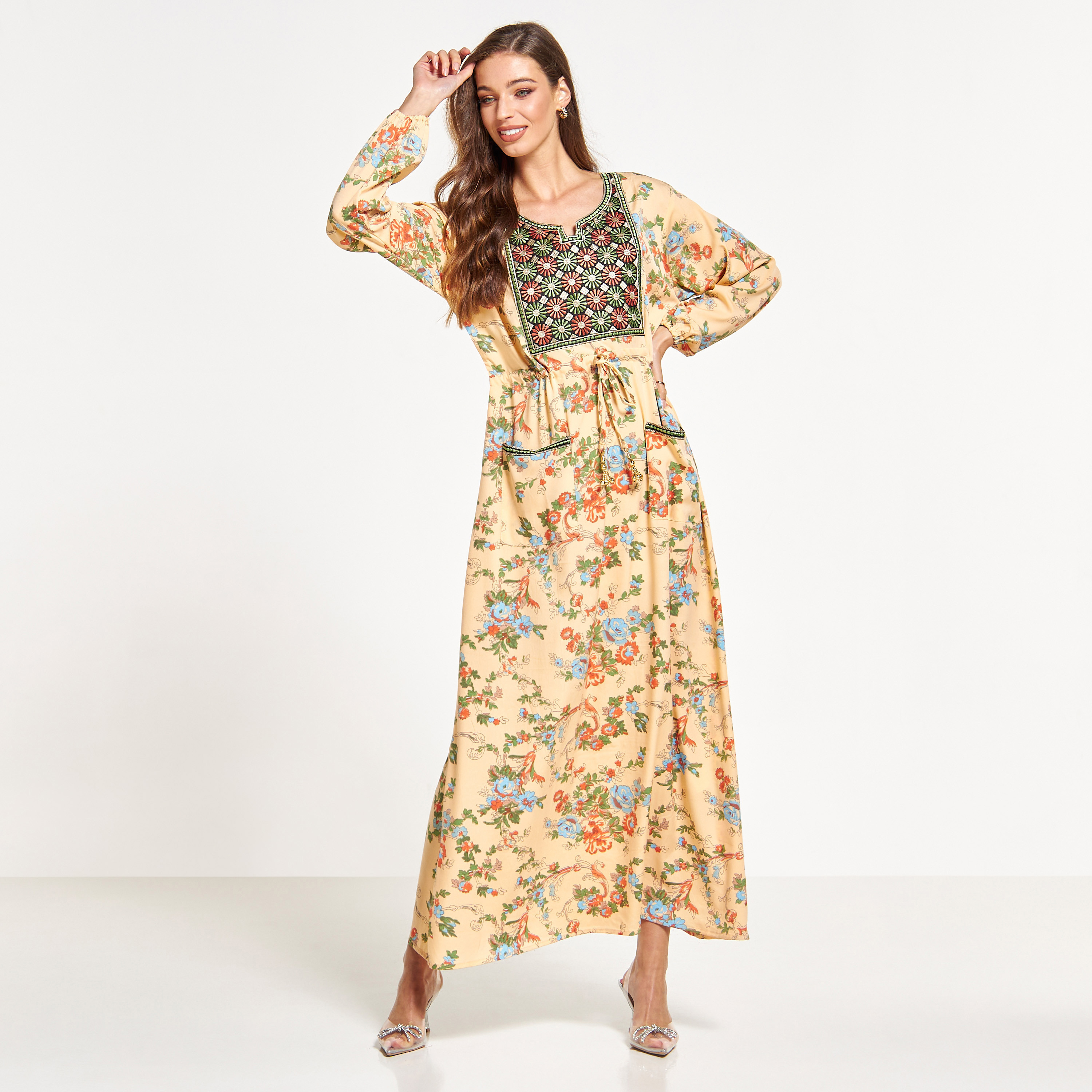 جلابية مطرّزة بأربطة وجيوب من مليكة-women-arabicclothing-jalabiyas-image-4