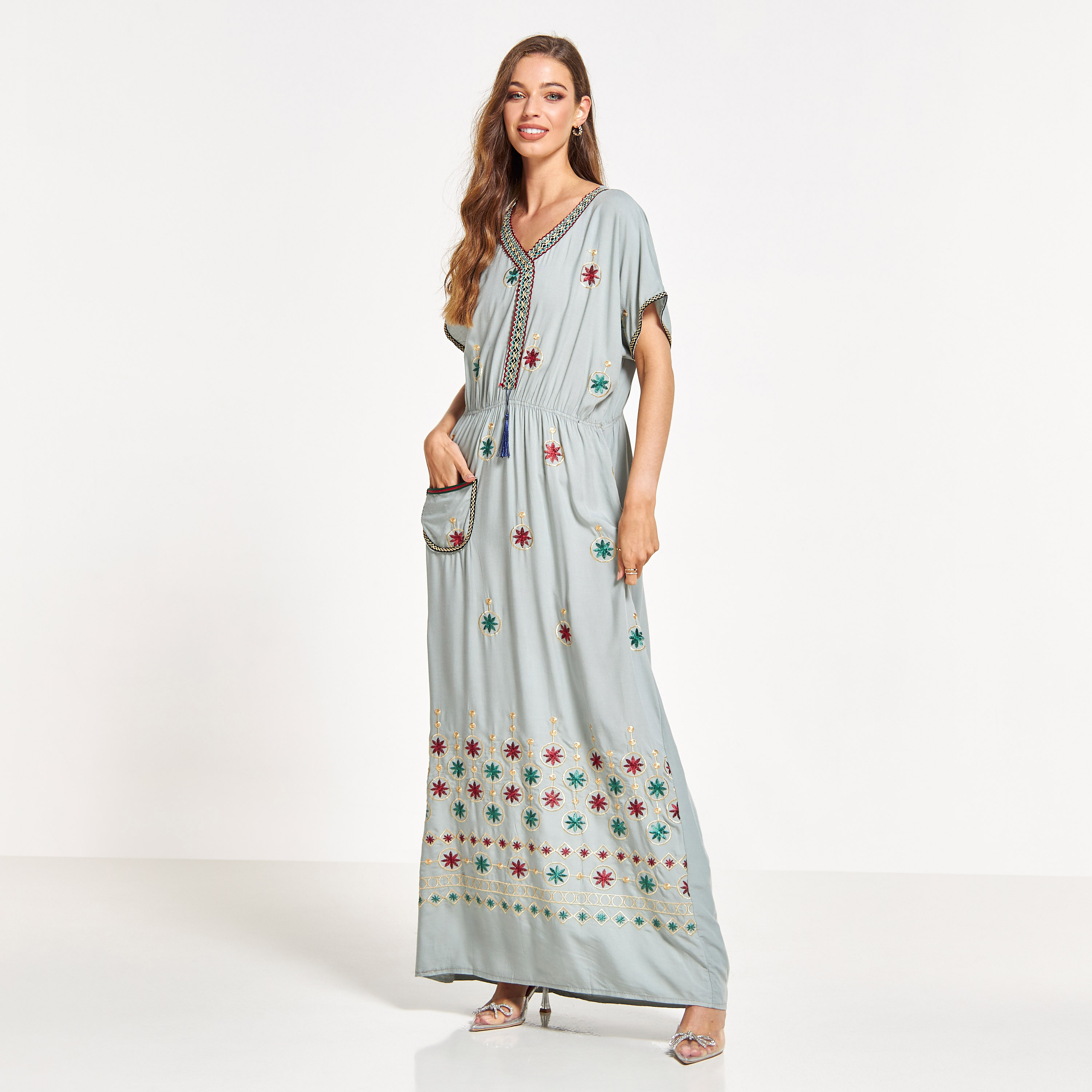 جلابية مطرزة بخصر رباط وجيب أمامي من مليكة-women-arabicclothing-jalabiyas-image-4