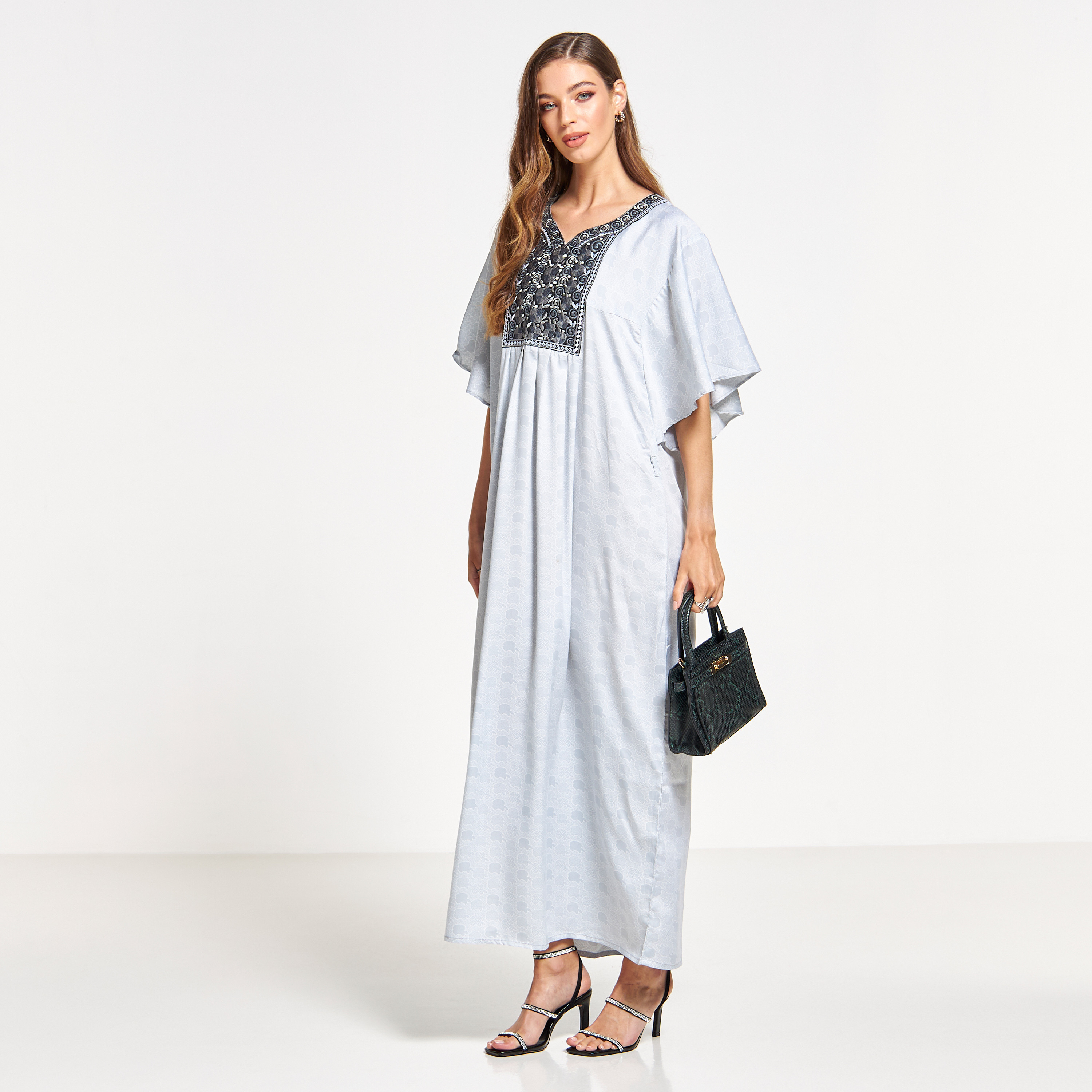 جلابية مطرّزة بأكمام واسعة من مليكة-women-arabicclothing-jalabiyas-image-4