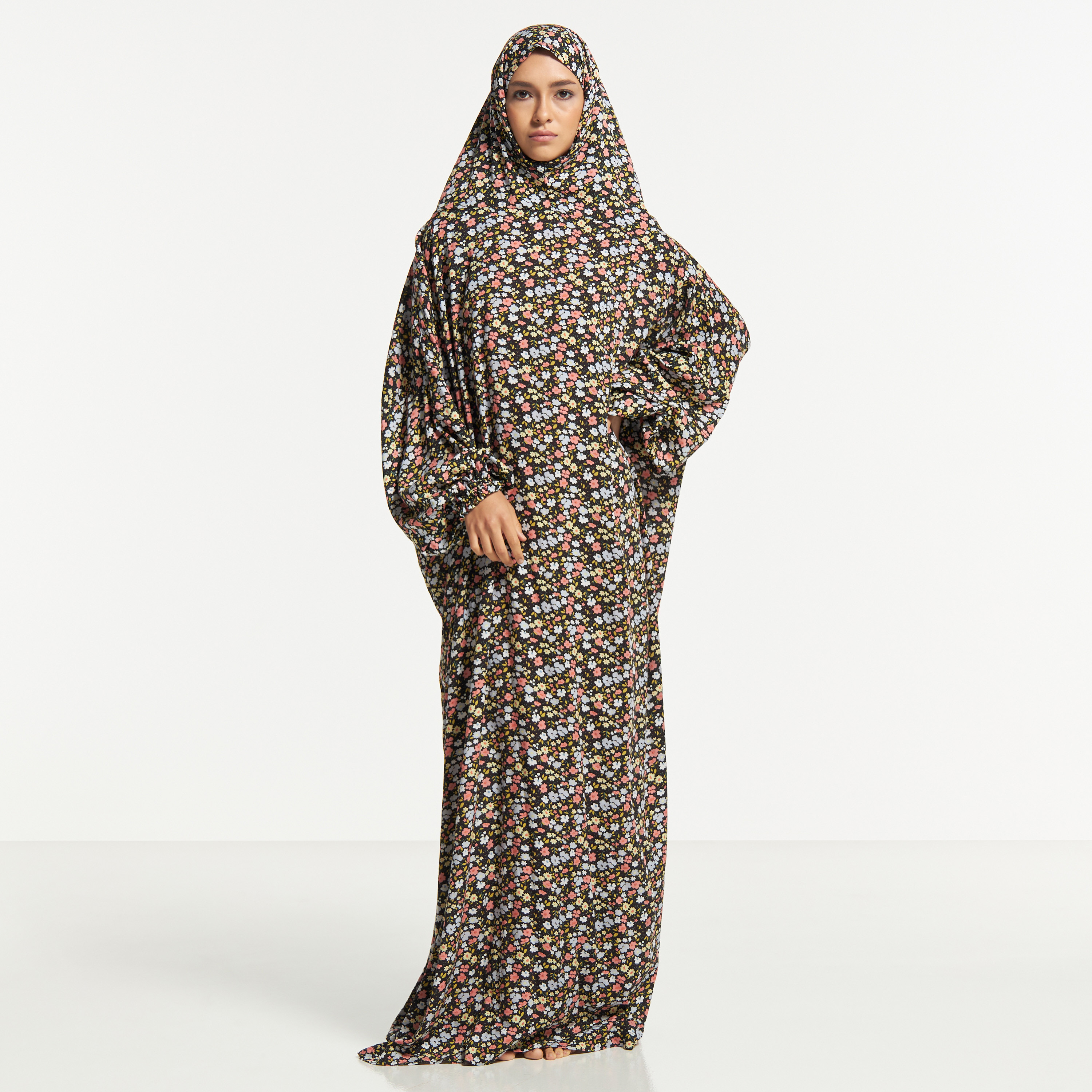 ثوب صلاة بطبعات زهرية مع وشاح رأس من مليكة-women-arabicclothing-abayas-image-1