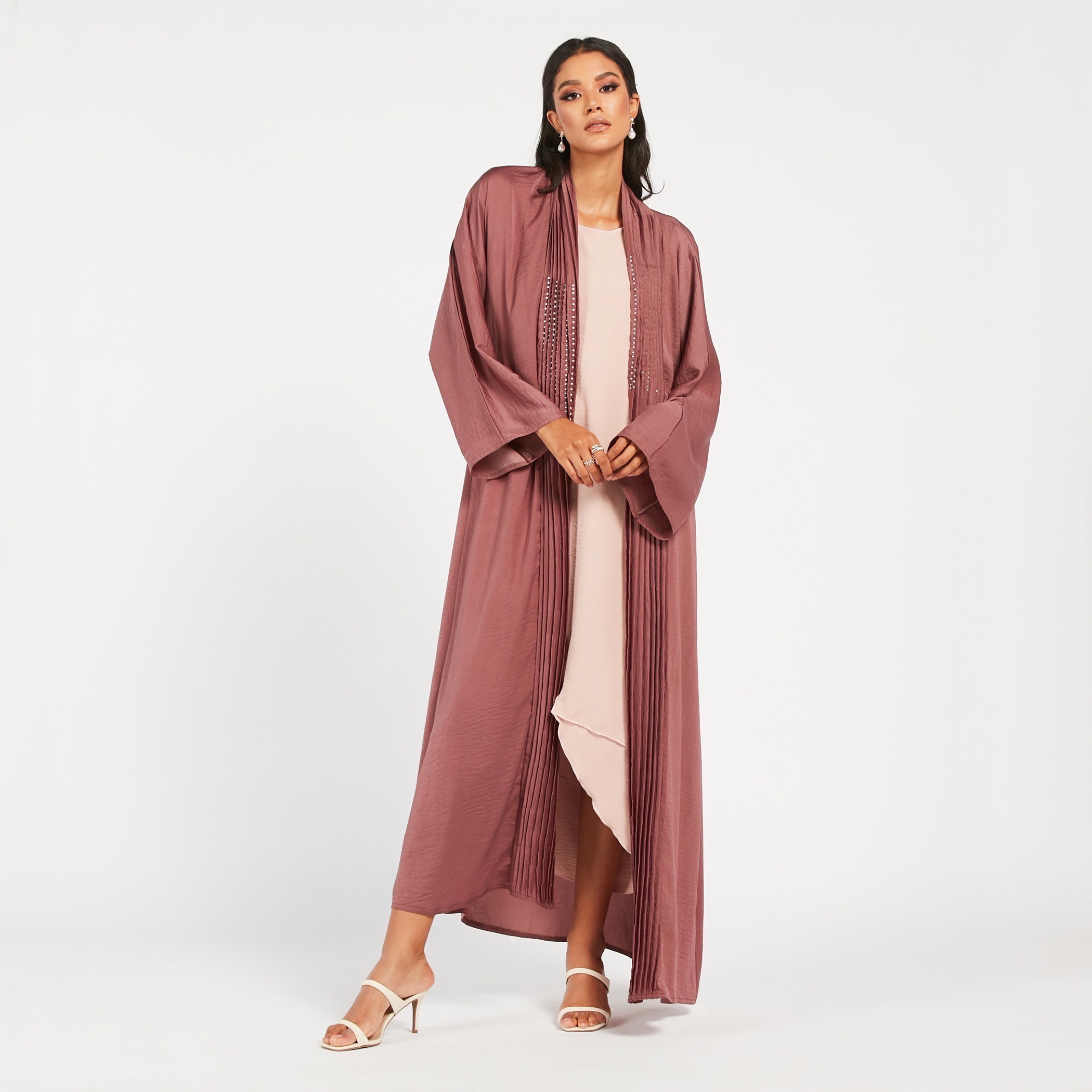 عباية مزيّنة مفتوحة من الأمام من مويستريت-women-arabicclothing-abayas-image-3