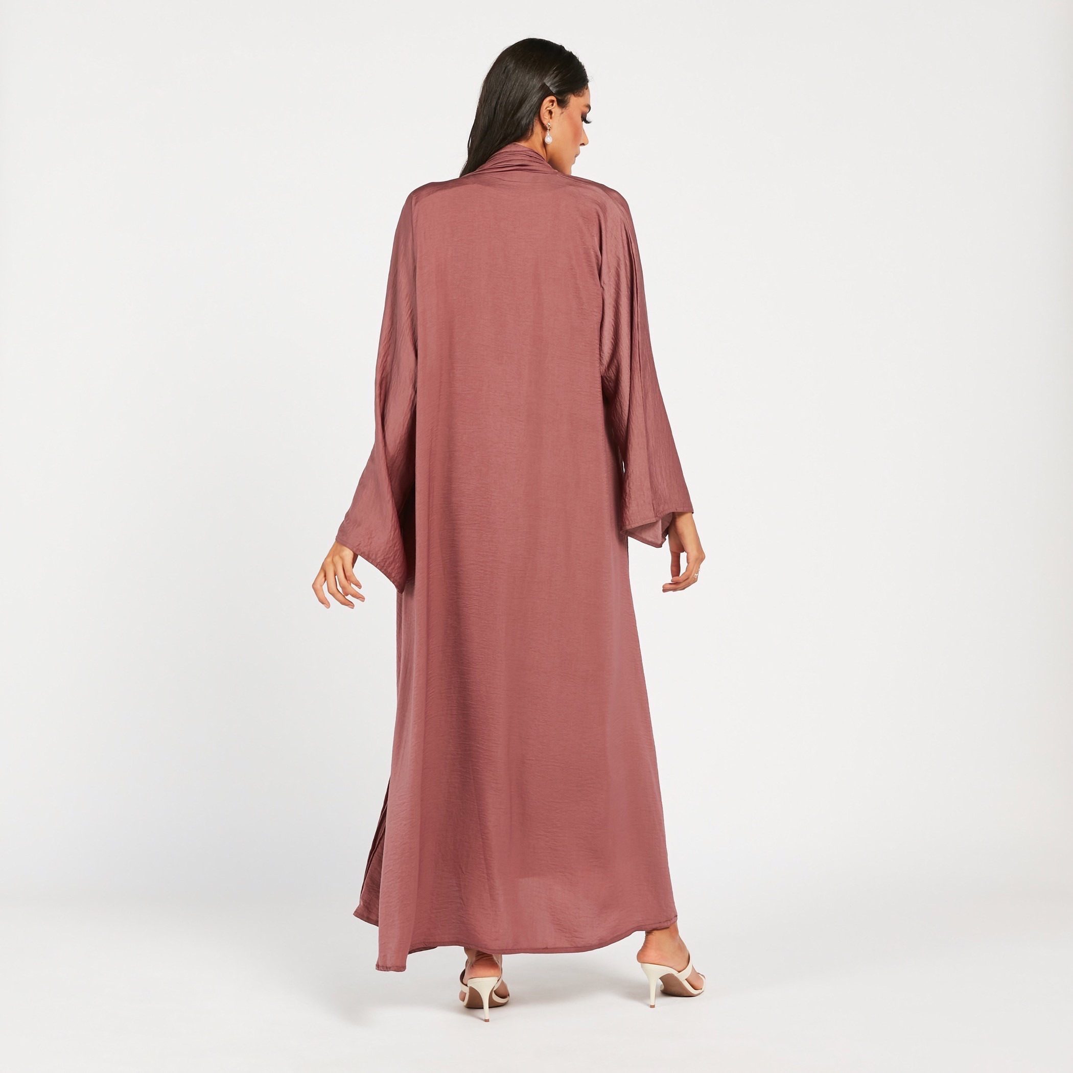 عباية مزيّنة مفتوحة من الأمام من مويستريت-women-arabicclothing-abayas-image-1