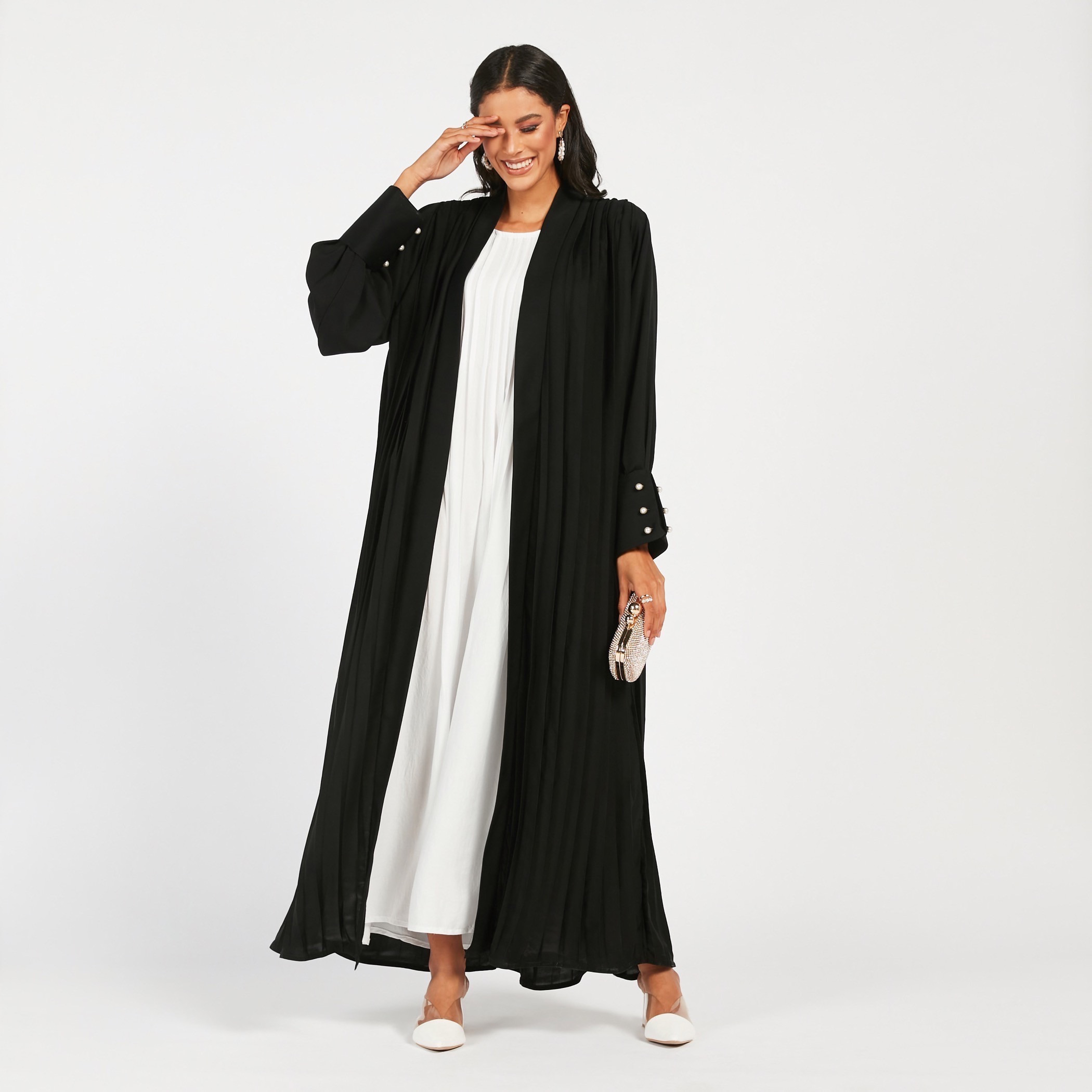 عباية سادة مفتوحة من الأمام بأكمام بأطراف مطاطية من مويستريت-women-arabicclothing-abayas-image-1