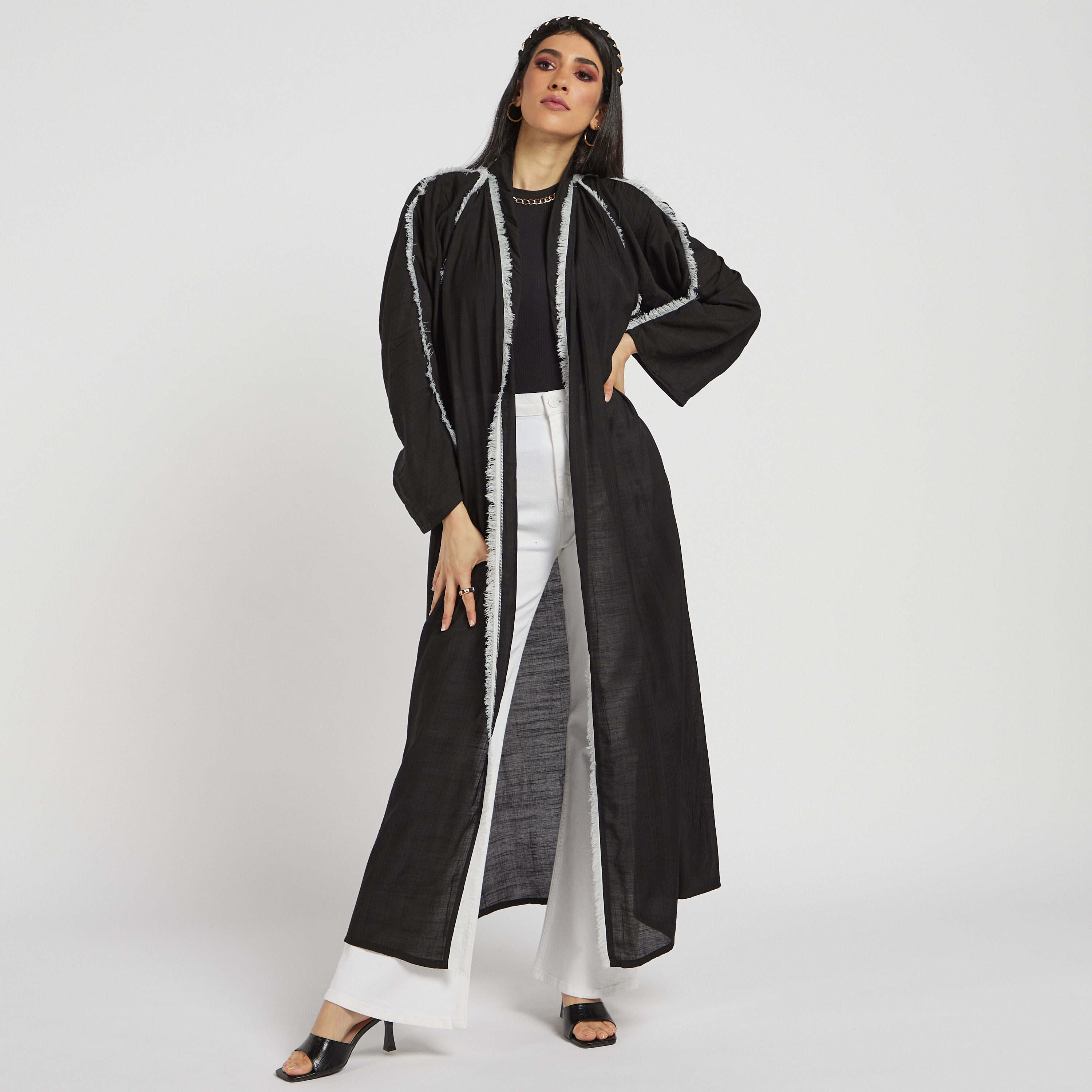 عباية سادة مفتوحة من الأمام بأكمام طويلة من مويستريت-women-arabicclothing-abayas-image-1